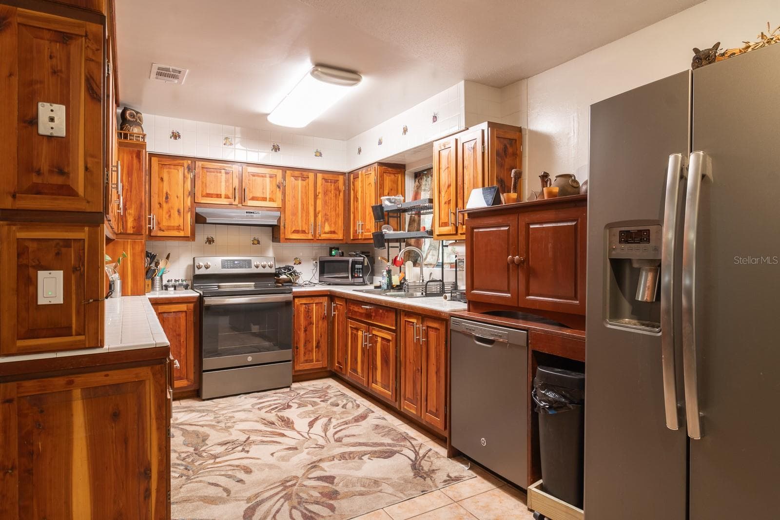 Single Family Residence at 863 SE DEFENDER DR, LAKE CITY, photo 13 of 31