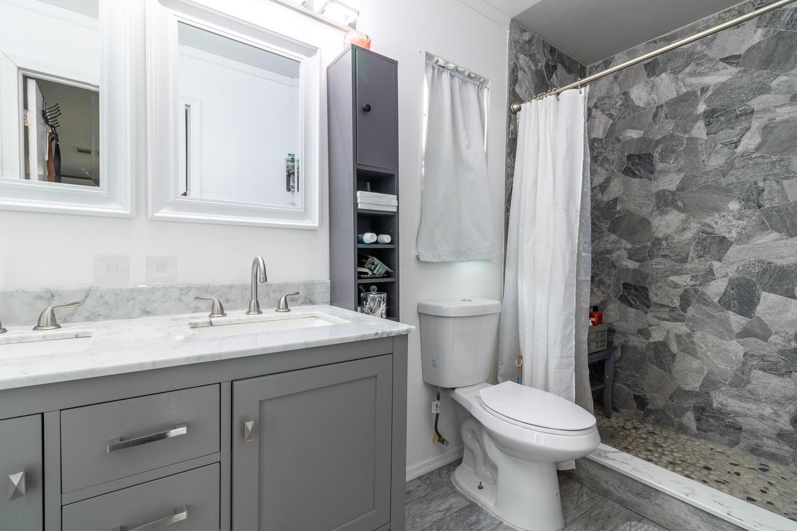 Single Family Residence at 863 SE DEFENDER DR, LAKE CITY, photo 18 of 31