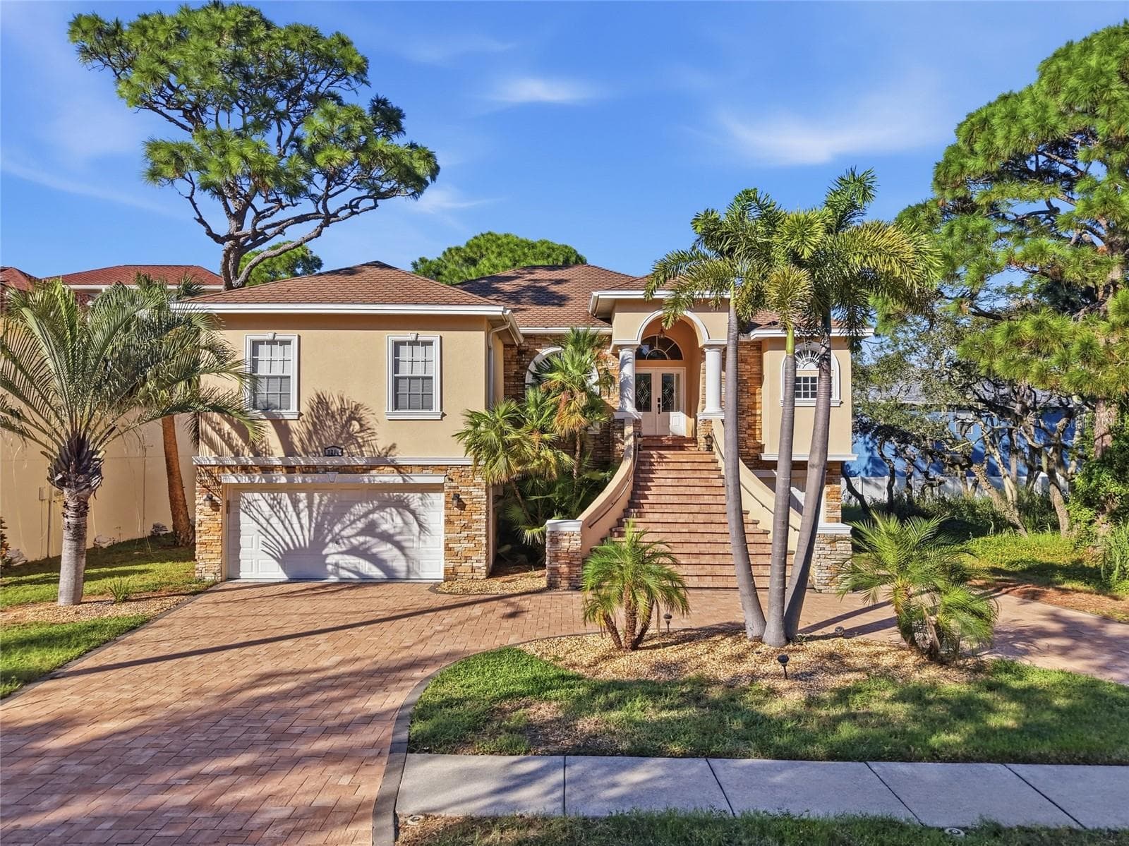 1212 CASTLE TER