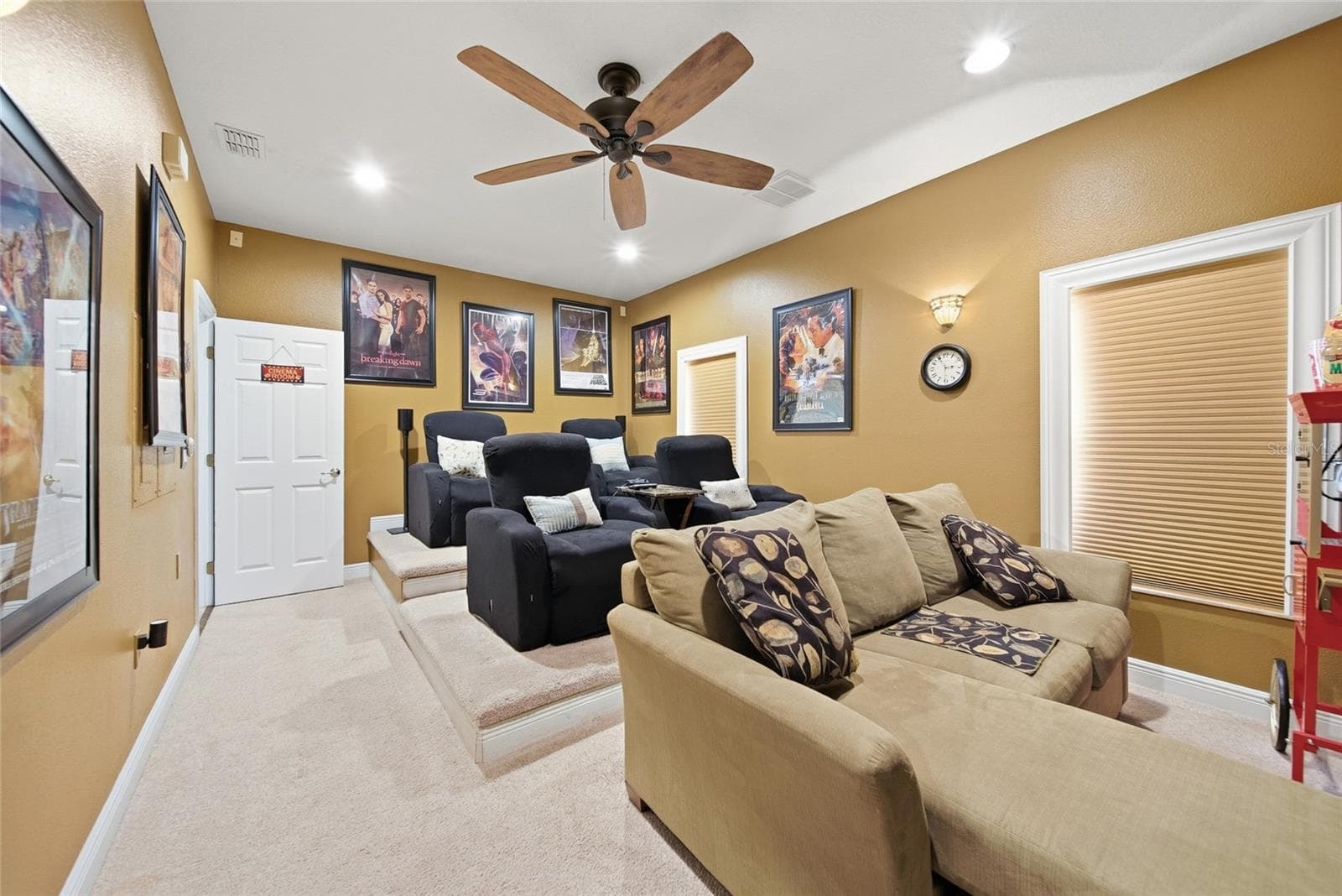 Single Family Residence at 1212 CASTLE TER, TARPON SPRINGS, photo 26 of 43