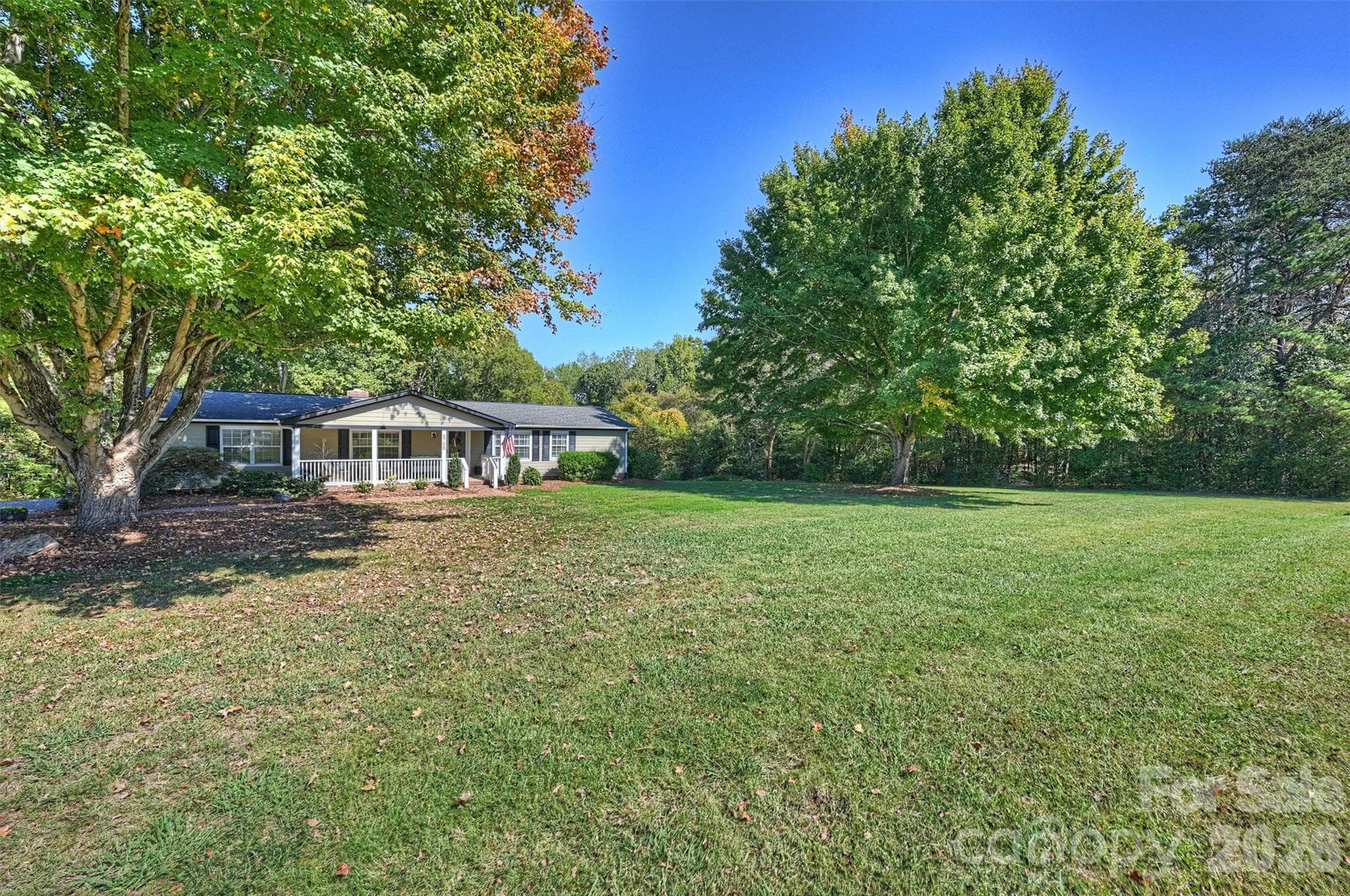 Single Family Residence at 8708 Overcash Road, Concord, photo 4 of 41