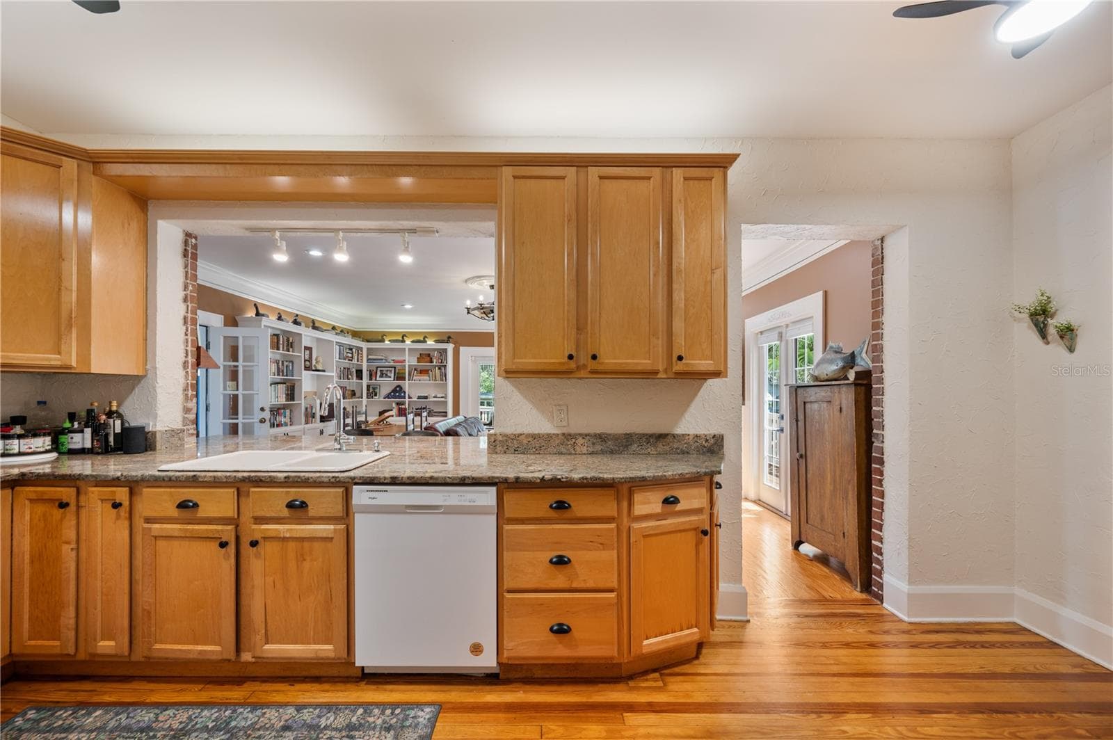 Kitchen - 1807 PAWNEE TRL, LAKELAND