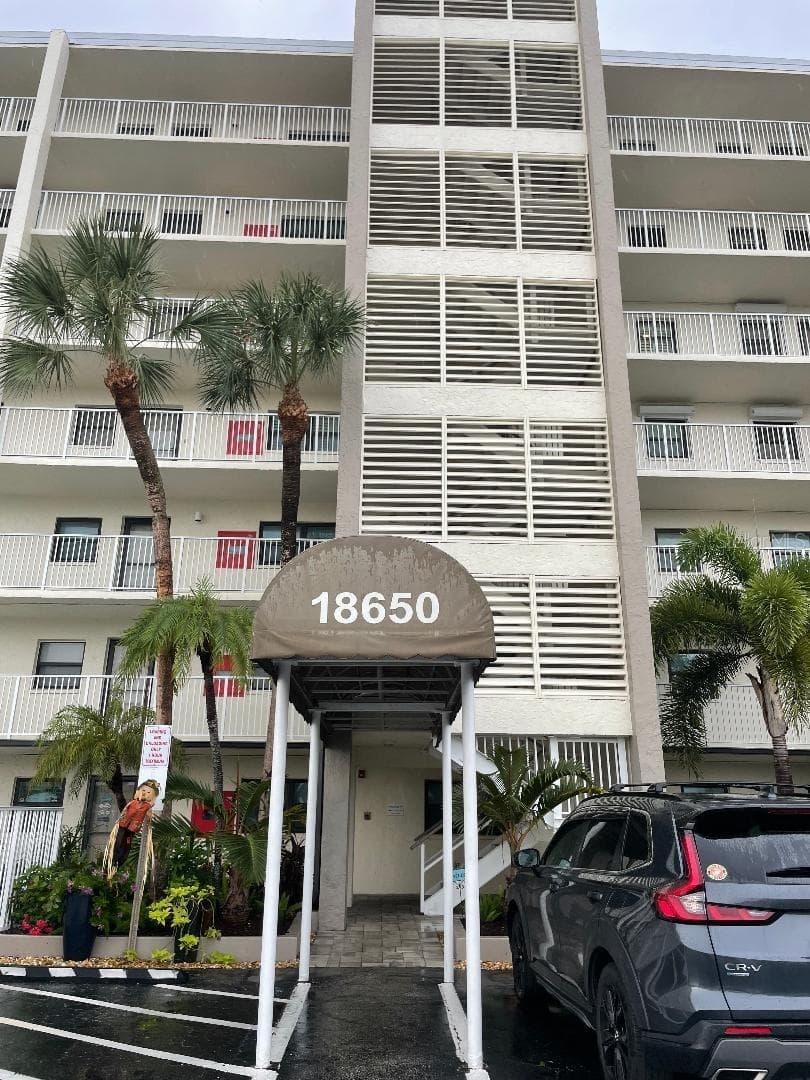 18650 GULF BLVD #304