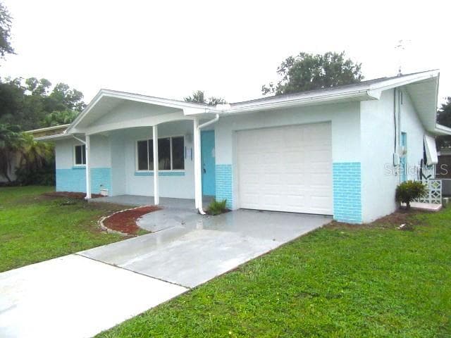 Single Family Residence at 890 7TH AVE NE, LARGO, photo 6 of 66