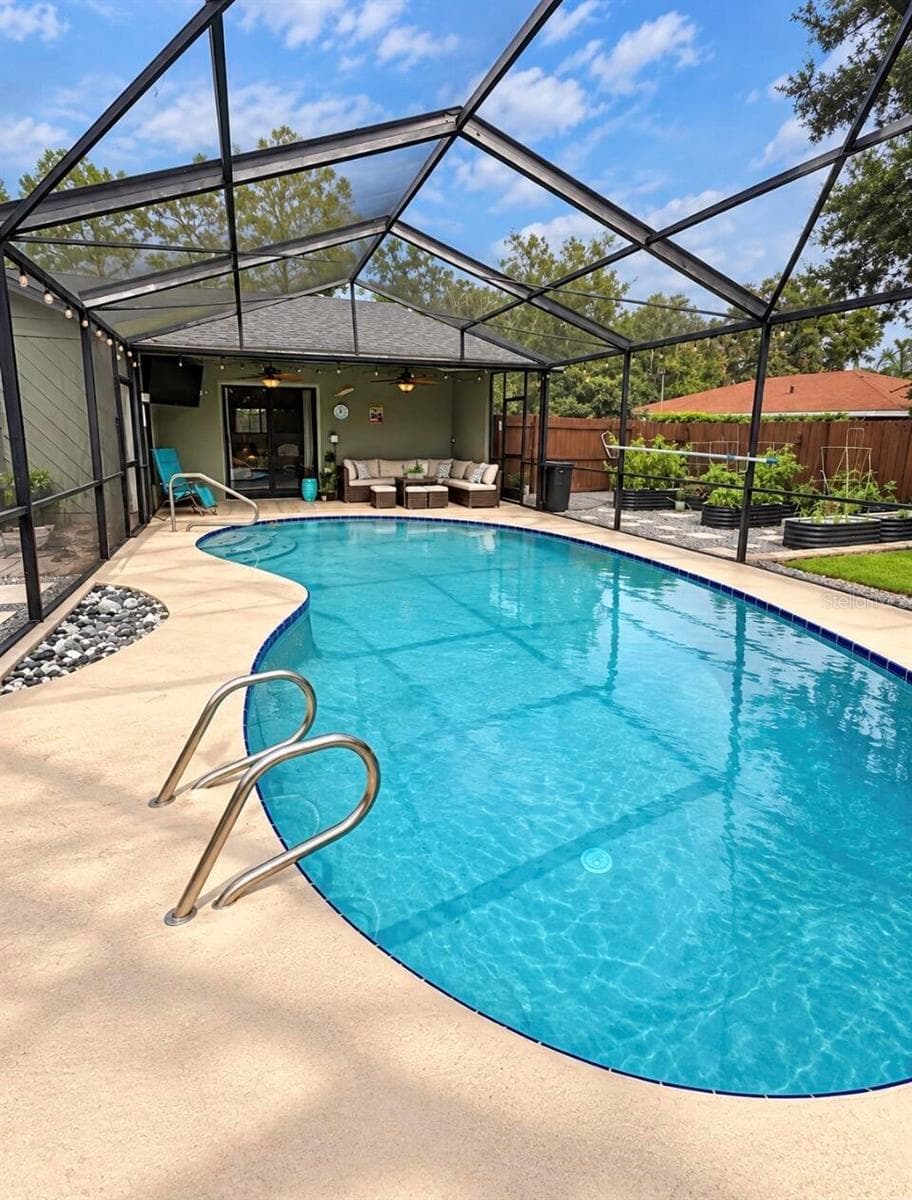 Single Family Residence at 804 LAKE DR, DELAND, photo 30 of 35