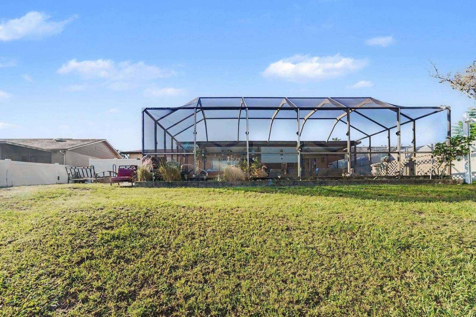 Contemporary Screened Lanai with Dual Units & Spacious Yard - 8431 REDFIELD DR, PORT RICHEY