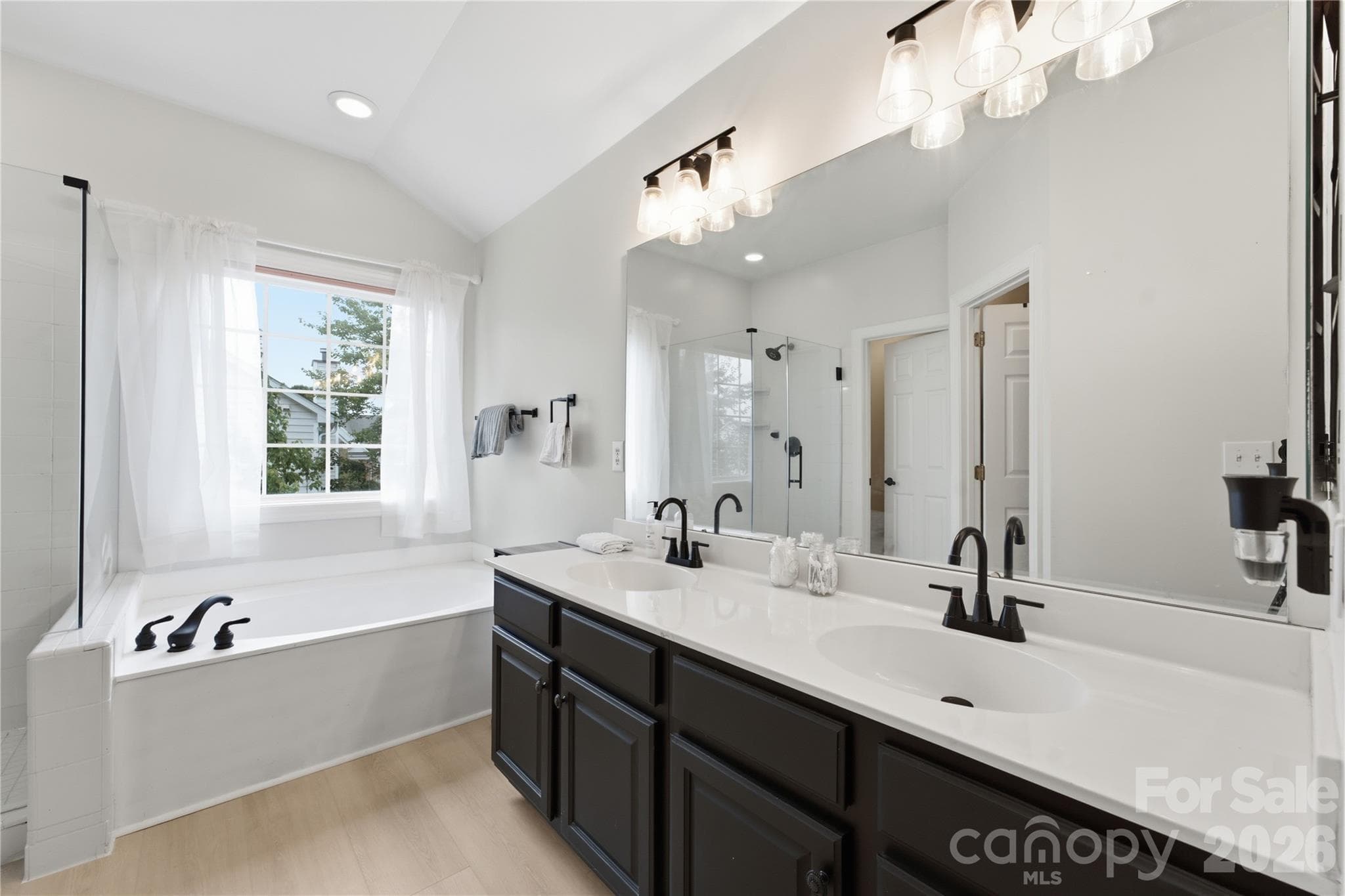 Primary bath - 10513 Orchid Hill Lane, Charlotte