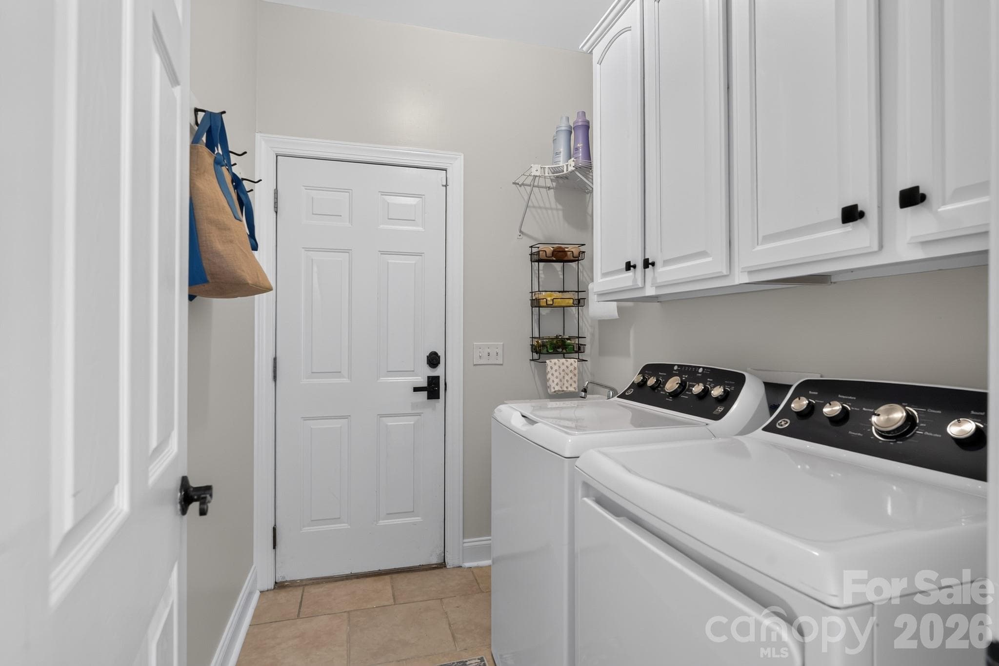 Single Family Residence at 10513 Orchid Hill Lane, Charlotte, photo 26 of 36