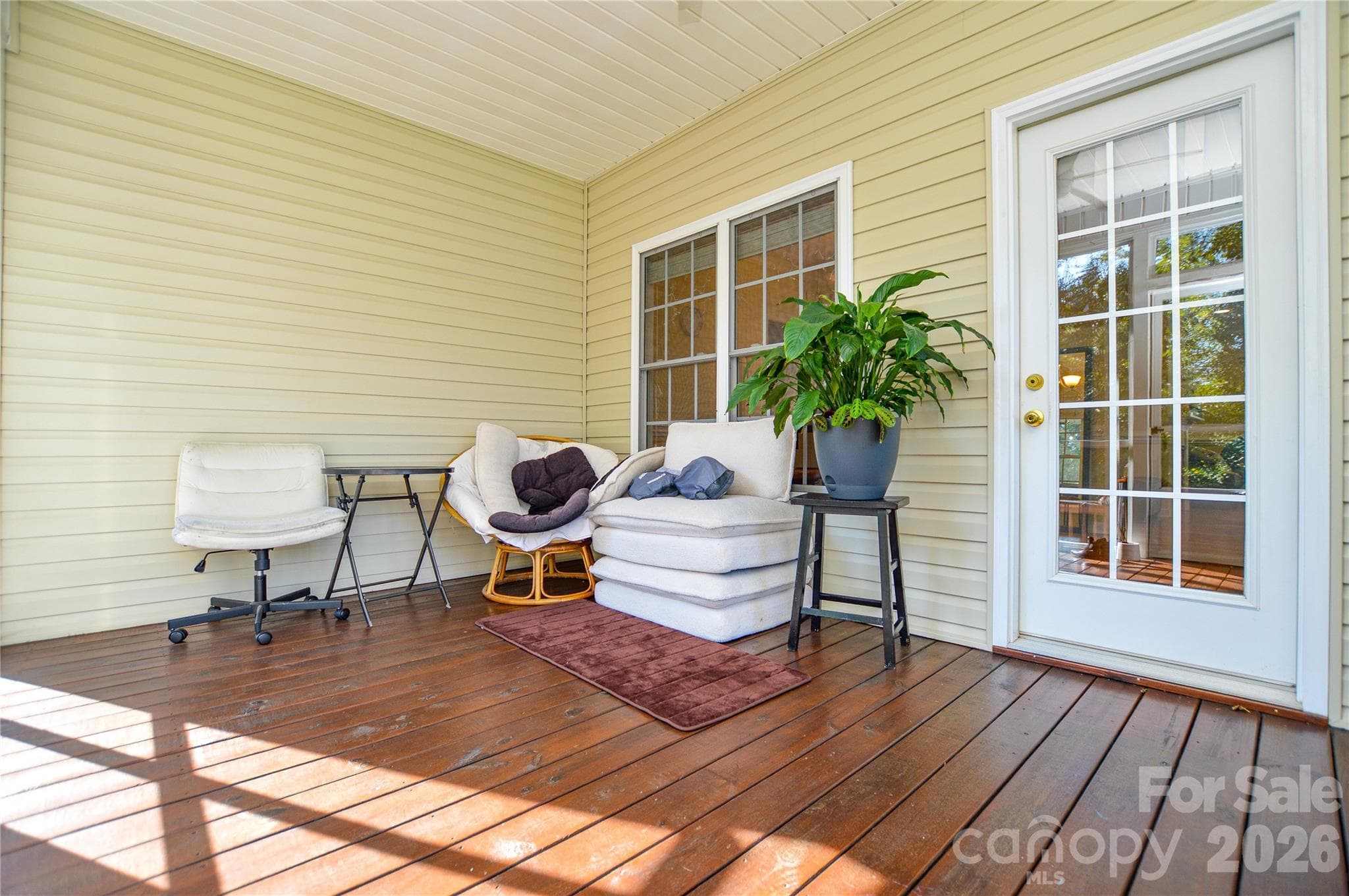 Single Family Residence at 8819 Erbach Lane, Mount Pleasant, photo 4 of 40