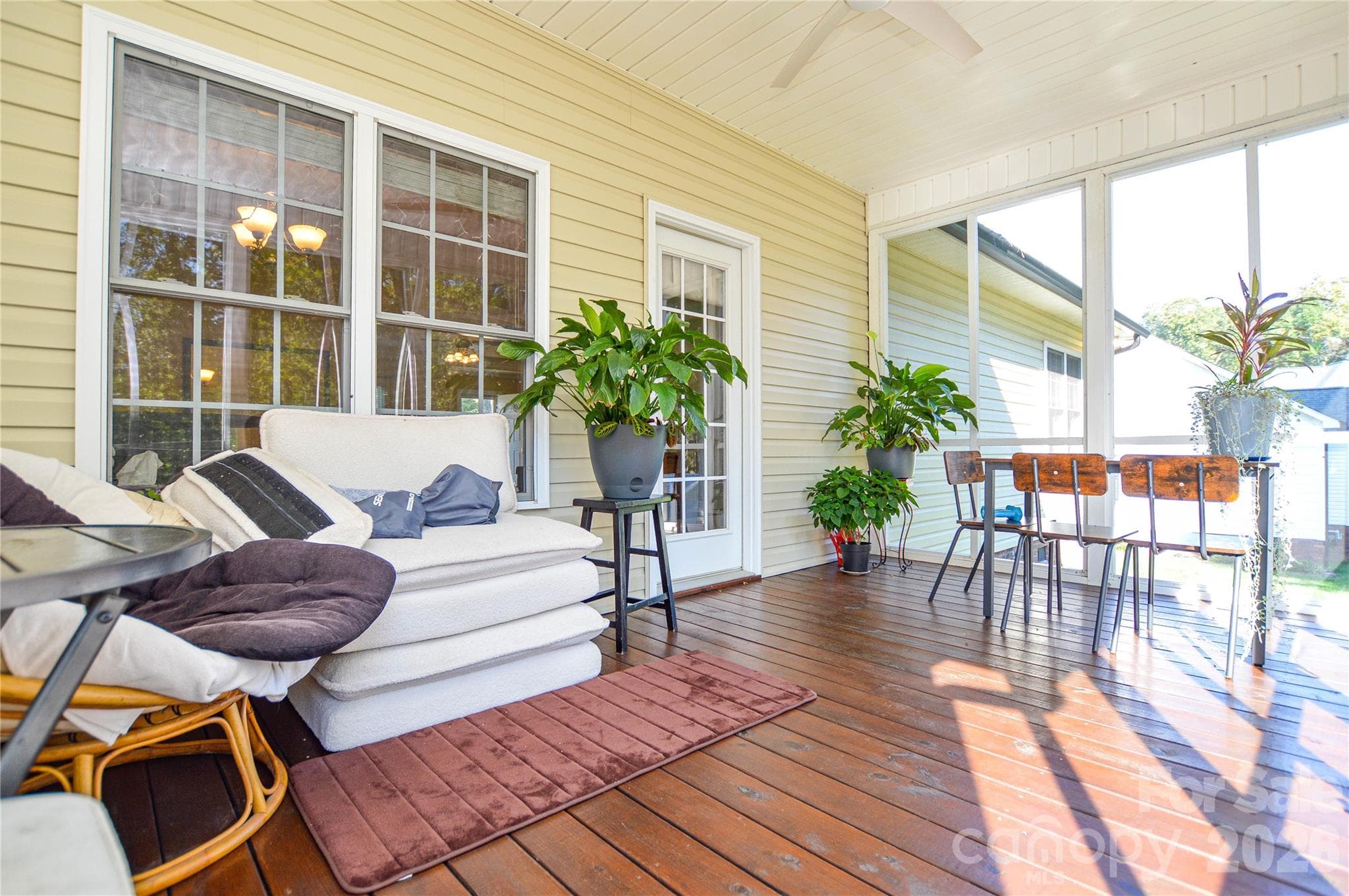 Single Family Residence at 8819 Erbach Lane, Mount Pleasant, photo 5 of 40