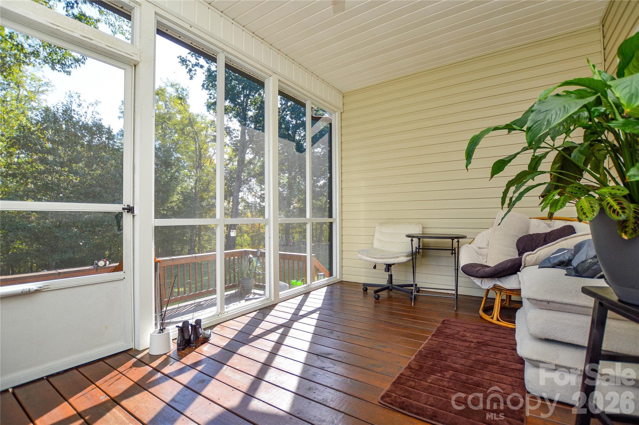 Single Family Residence at 8819 Erbach Lane, Mount Pleasant, photo 6 of 40