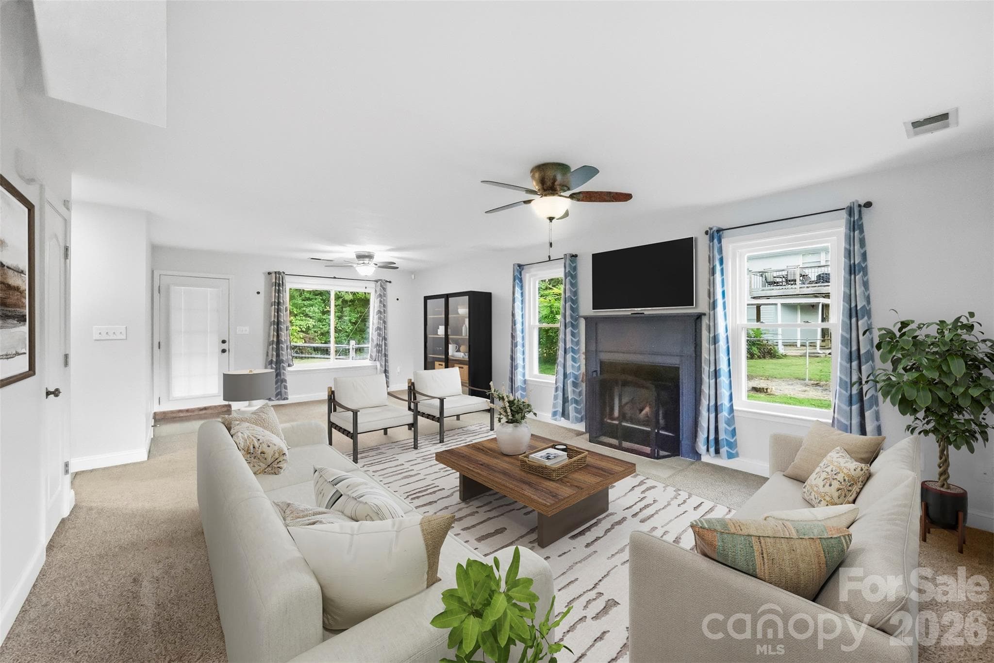 Virtually Staged - 2984 Daffodil Court, Gastonia