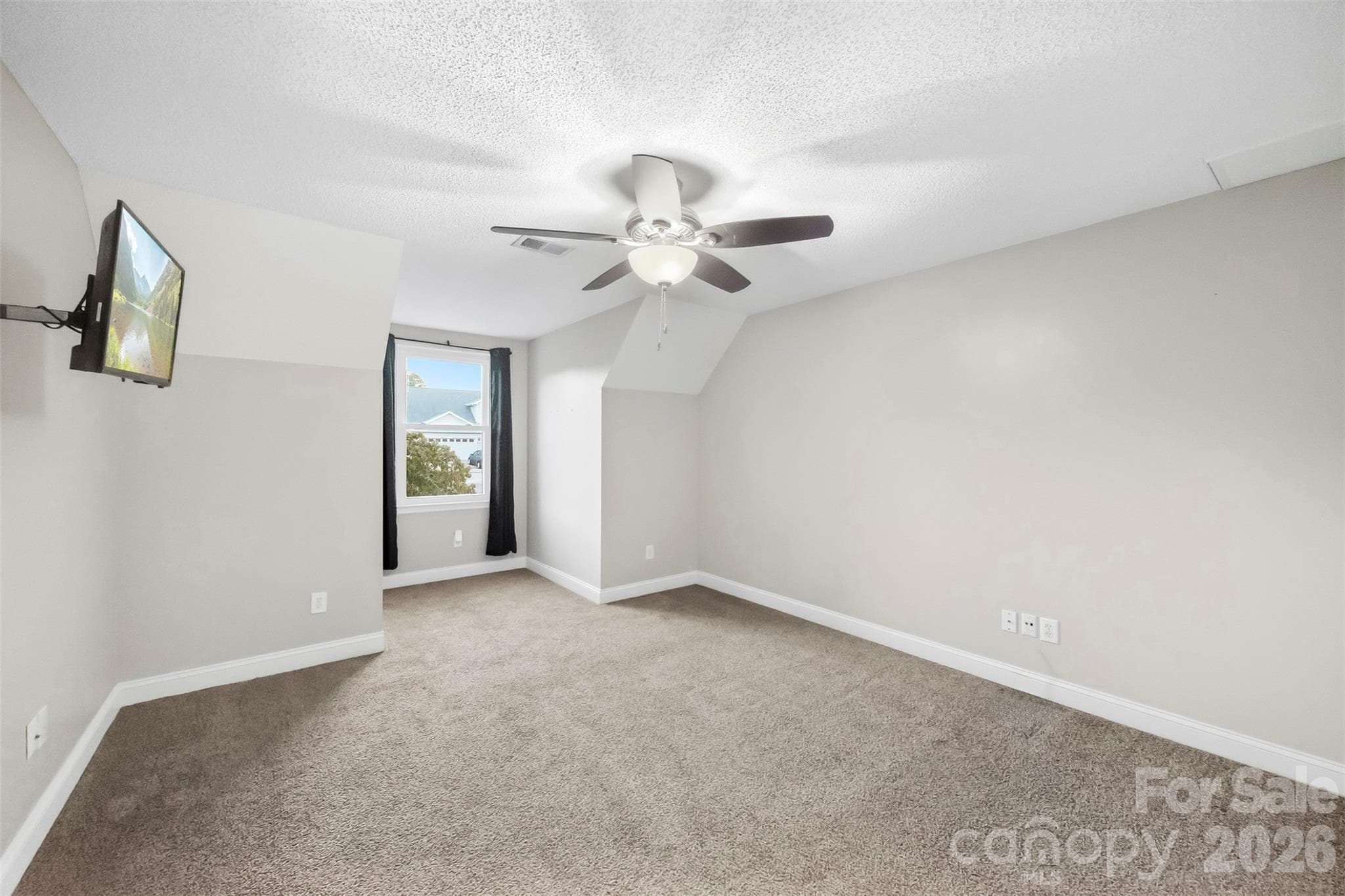 Single Family Residence at 2984 Daffodil Court, Gastonia, photo 26 of 34