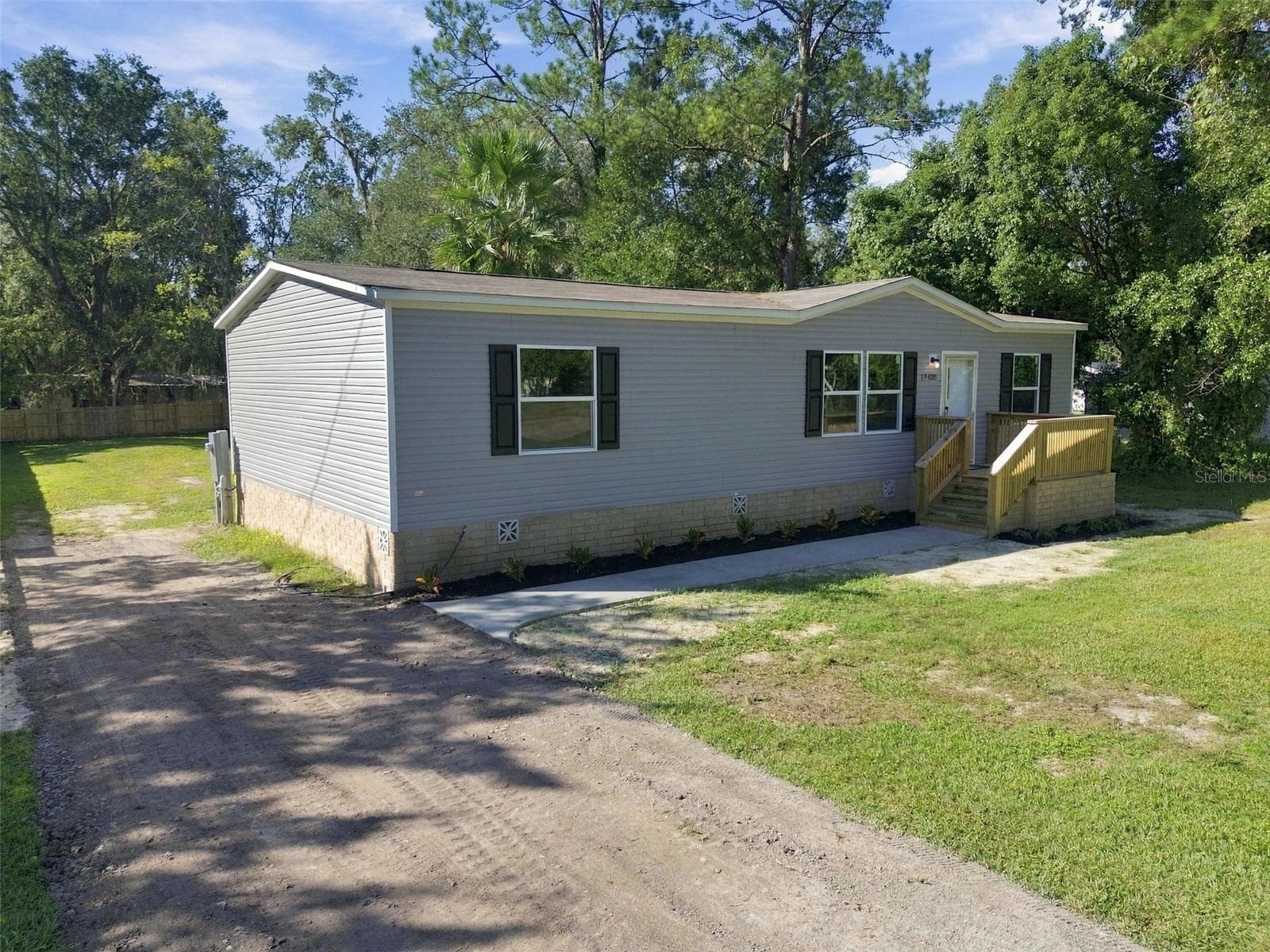 Manufactured Home at 19408 PEYTON PL, BROOKSVILLE, photo 65 of 73