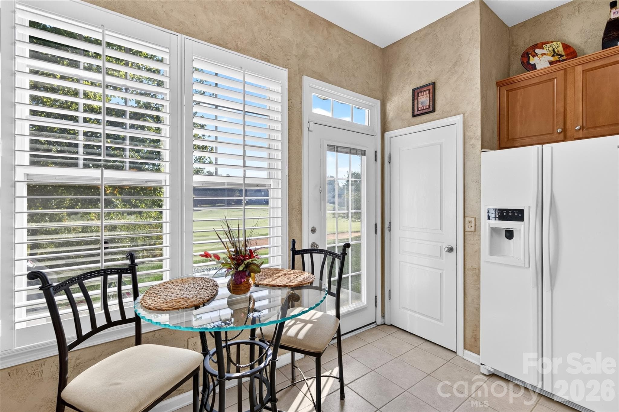 Breakfast table for two! - 8432 Brookings Drive, Charlotte