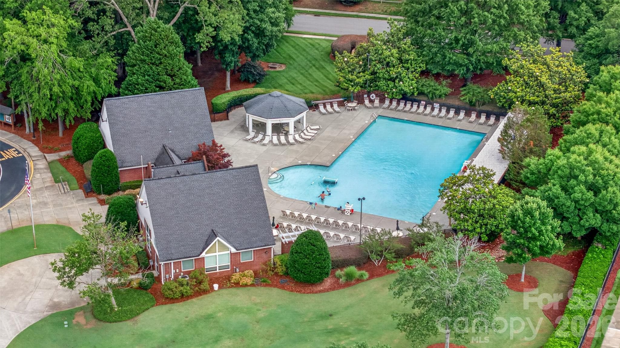Prosperity Park Clubhouse and pool! - 8432 Brookings Drive, Charlotte