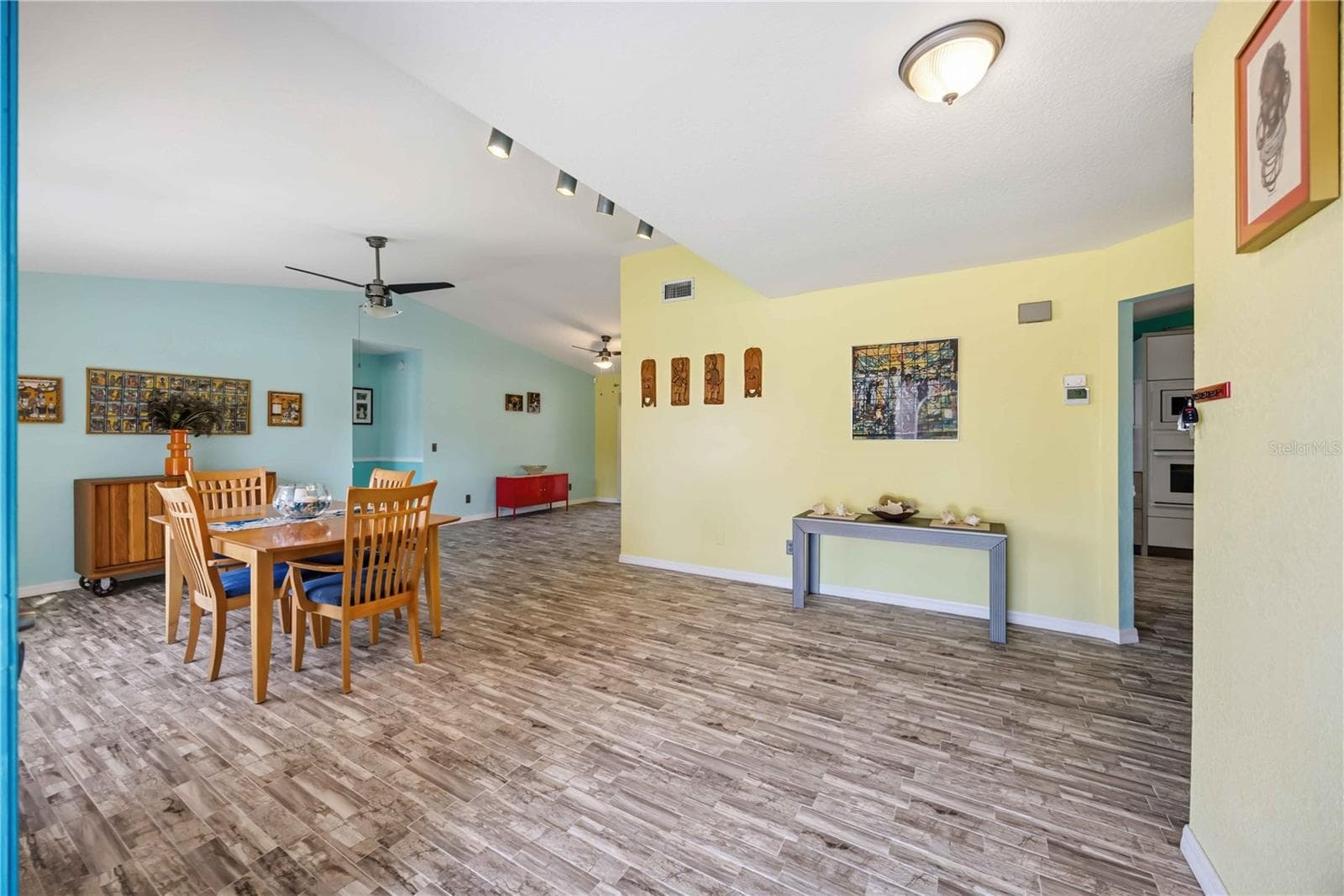 Plank tile - 21012 CHURON AVE, PORT CHARLOTTE
