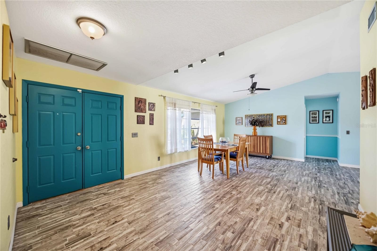 Double entryway - 21012 CHURON AVE, PORT CHARLOTTE