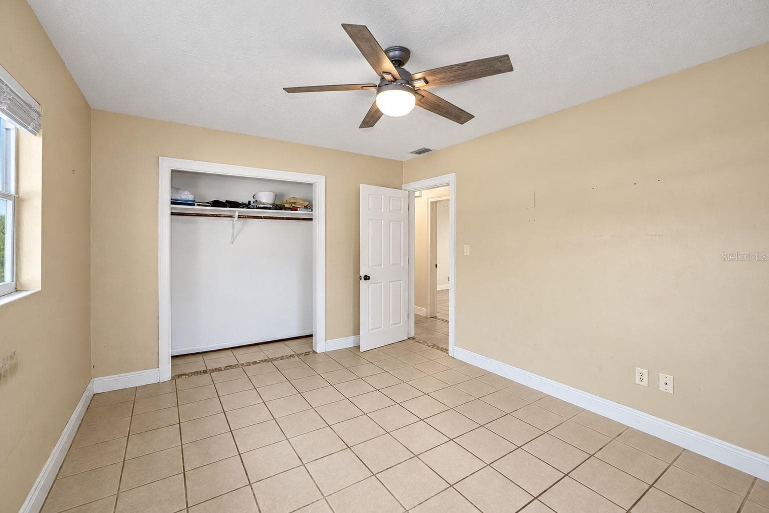 Single Family Residence at 730 SAN CHRISTOPHER DR, DUNEDIN, photo 9 of 25