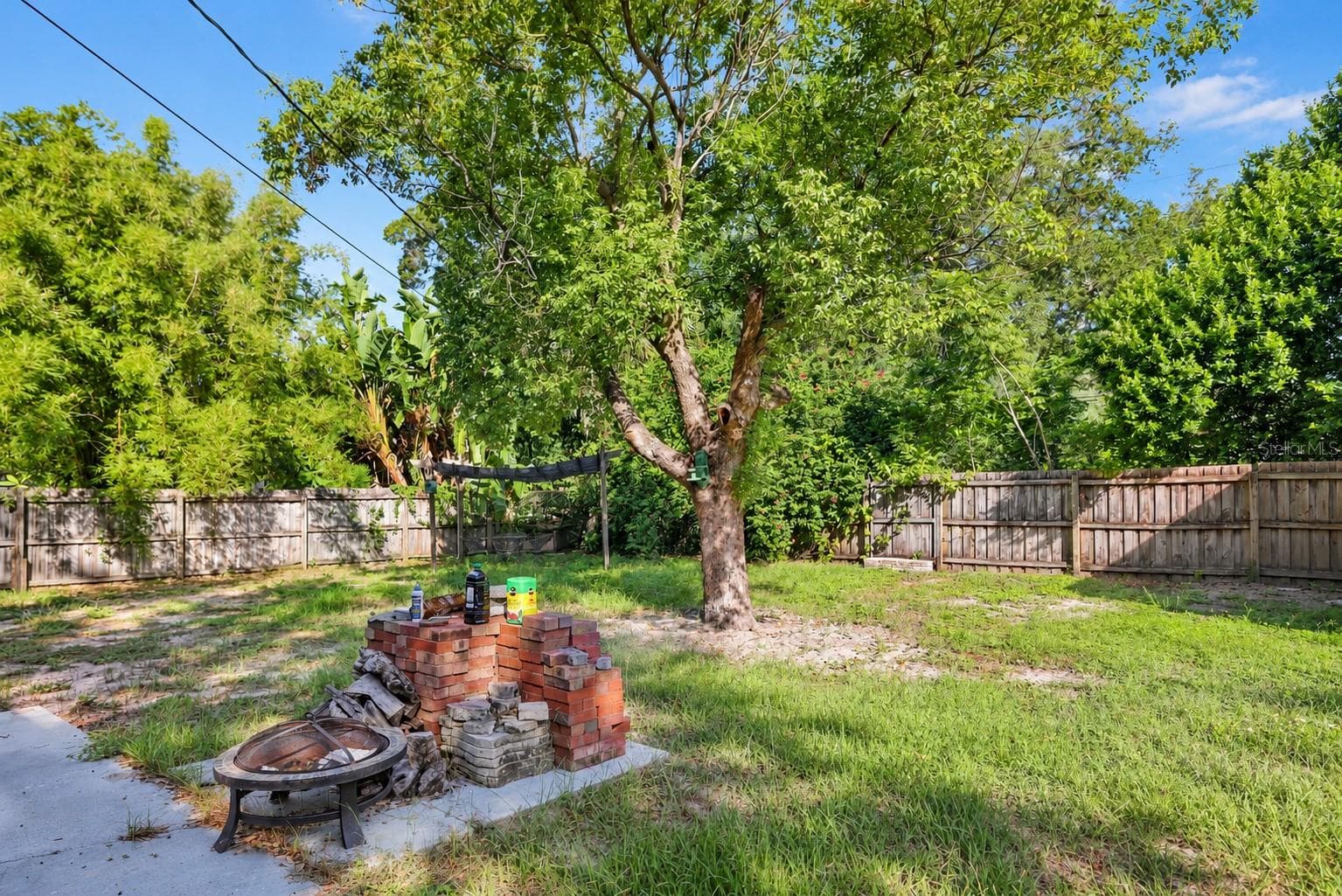 Single Family Residence at 730 SAN CHRISTOPHER DR, DUNEDIN, photo 13 of 25