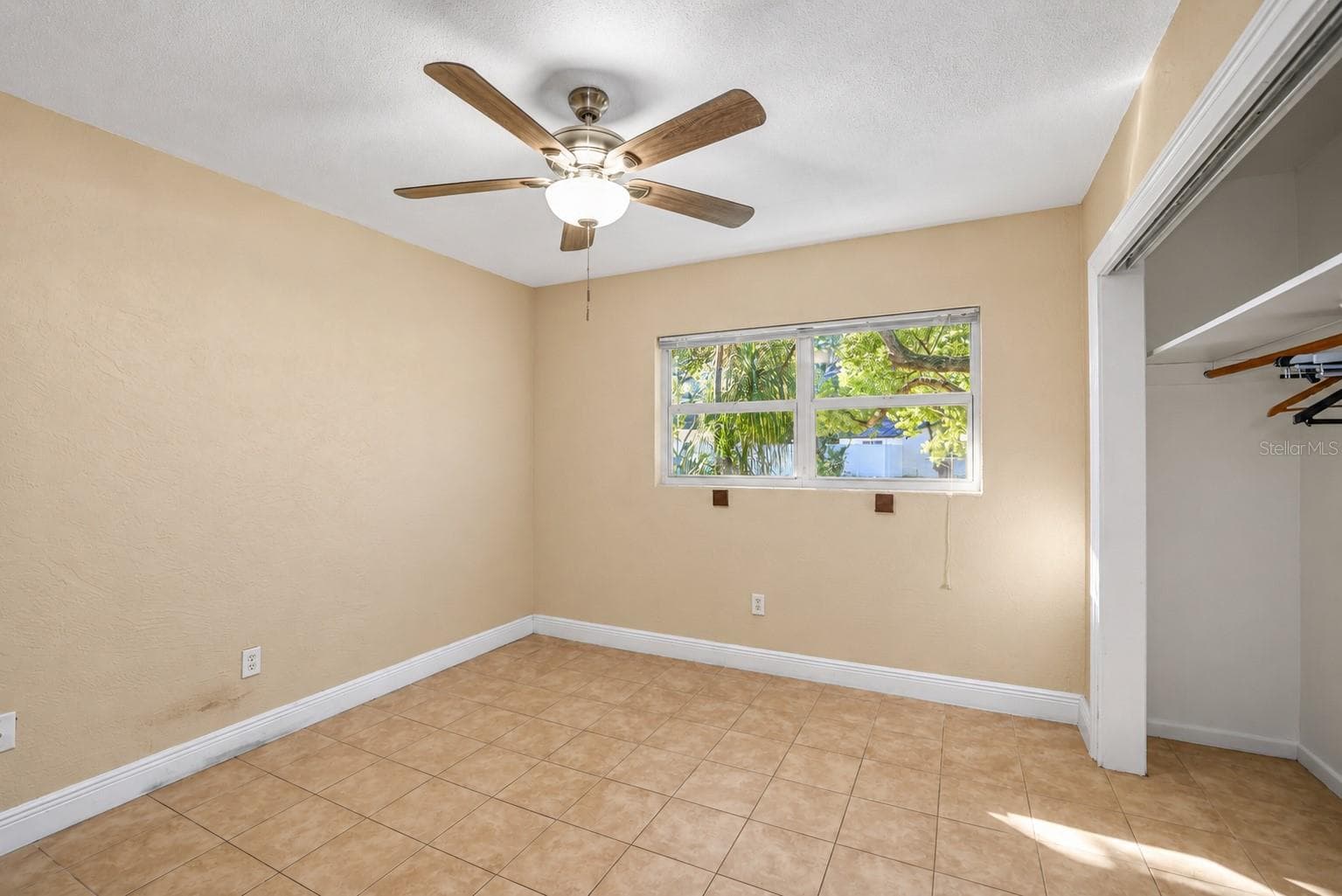 Single Family Residence at 730 SAN CHRISTOPHER DR, DUNEDIN, photo 17 of 25