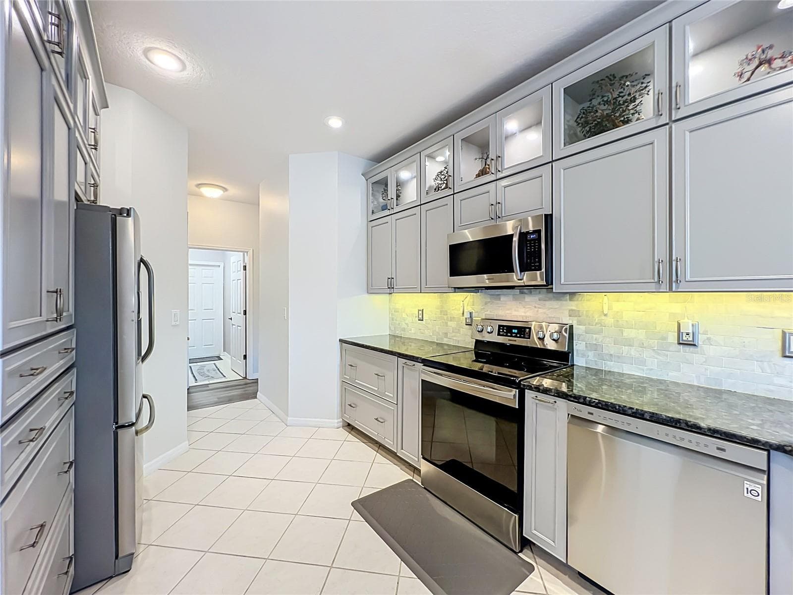 Kitchen Completely Renovated in 2020 - 5377 RED LEAF CT, OVIEDO
