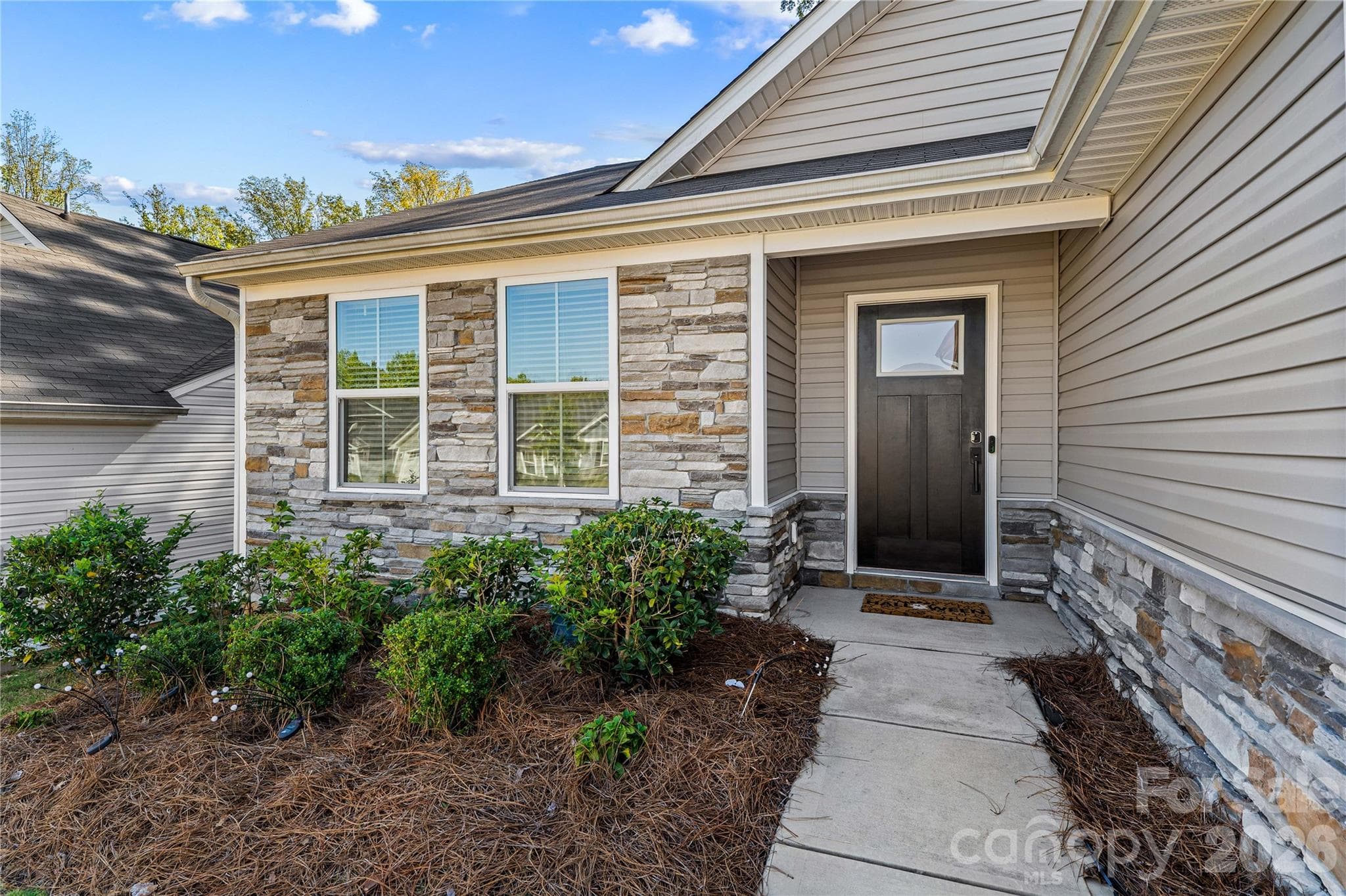 Single Family Residence at 4208 Jones Creek Lane, Charlotte, photo 2 of 41