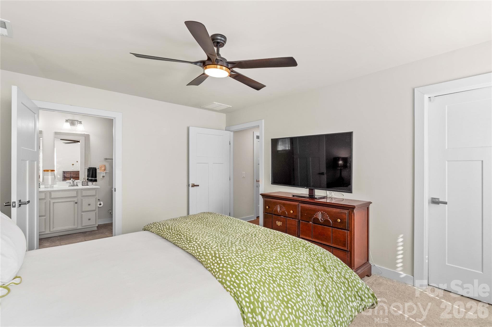 Single Family Residence at 4208 Jones Creek Lane, Charlotte, photo 20 of 41