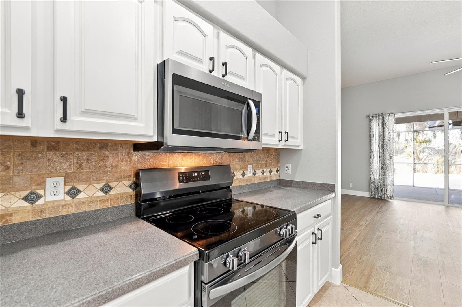 kitchen - 4006 30TH LN E, BRADENTON