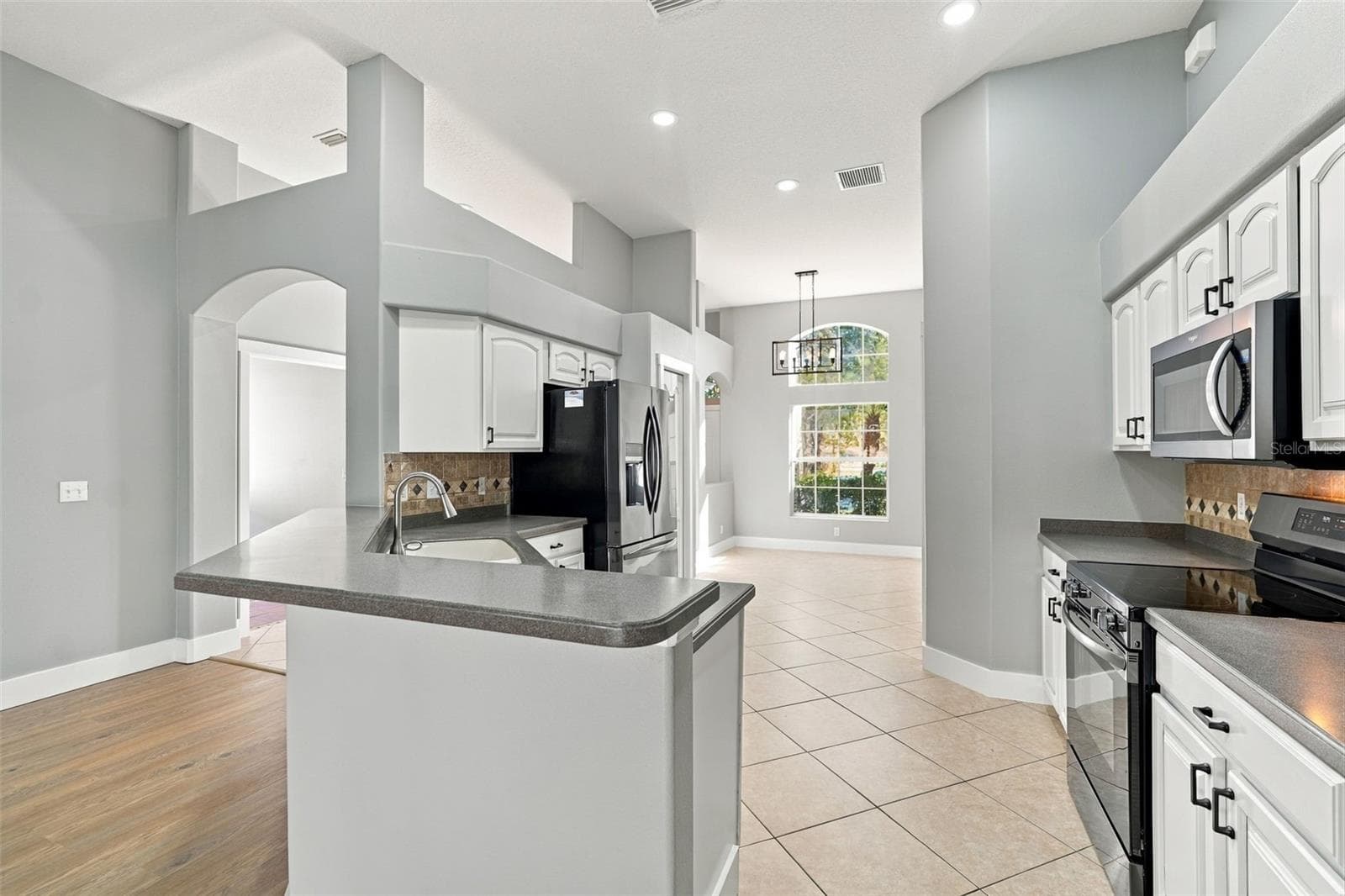 kitchen - 4006 30TH LN E, BRADENTON