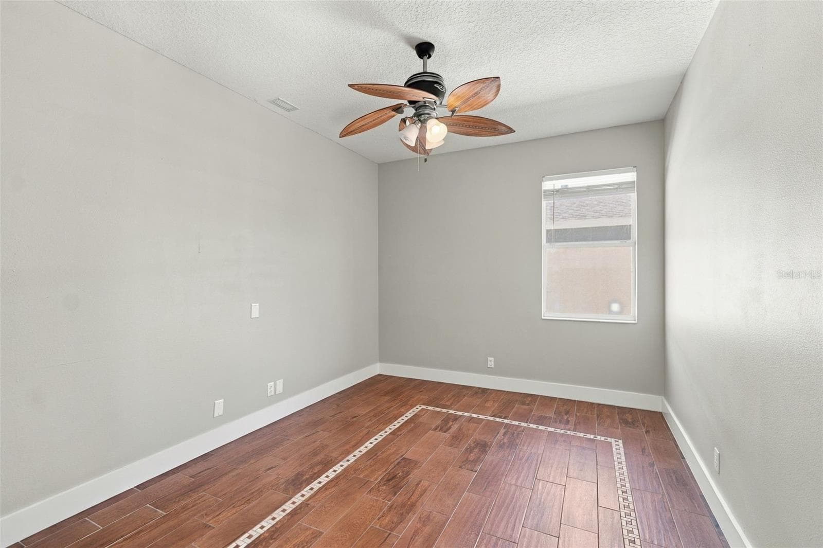 Den/office - 4006 30TH LN E, BRADENTON