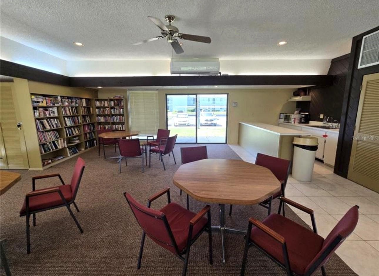 Condominium at 129 CARYL WAY #129, OLDSMAR, photo 6 of 10