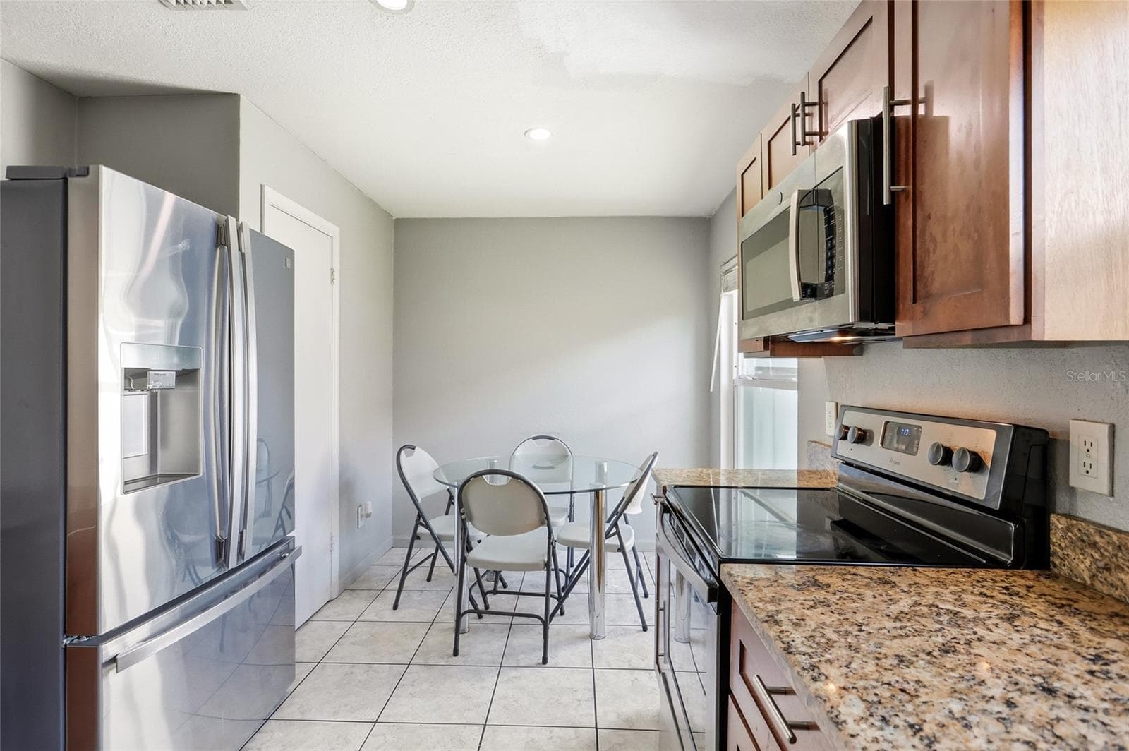 Single Family Residence at 3114 PINTO DR, KISSIMMEE, photo 12 of 39