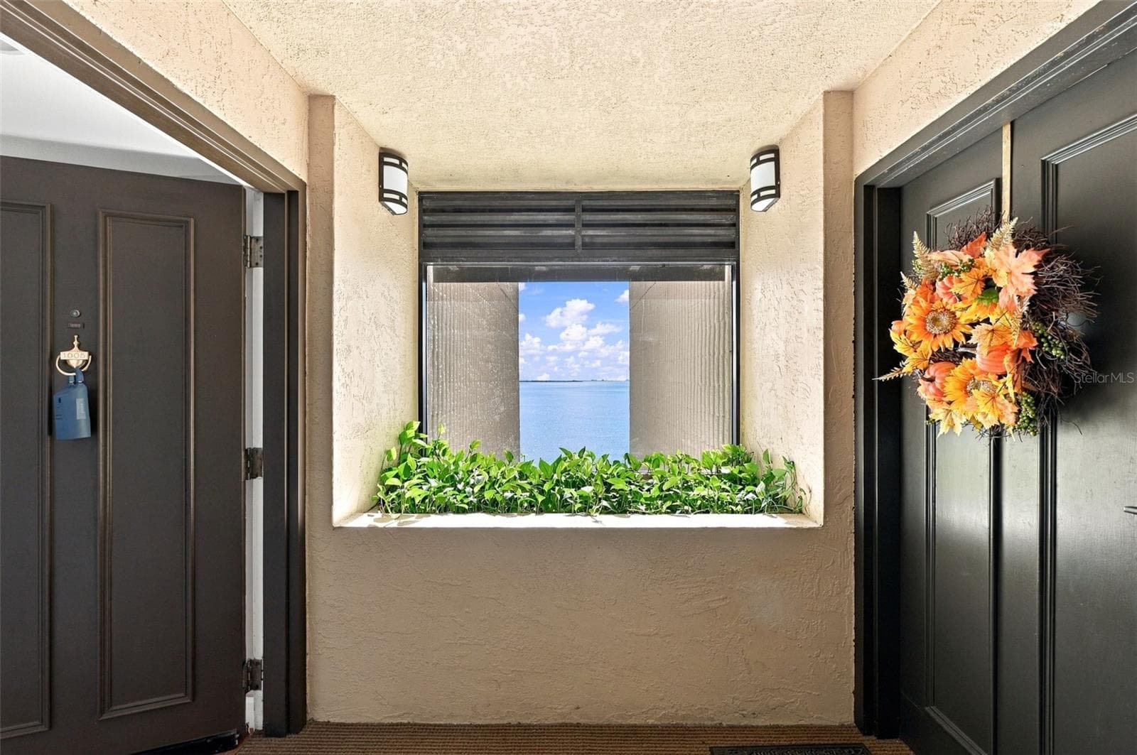 Condominium at 2413 BAYSHORE BLVD #1005, TAMPA, photo 2 of 57