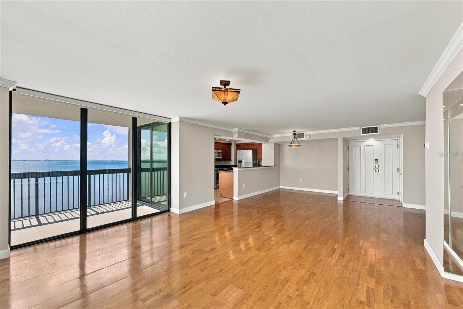 Condominium at 2413 BAYSHORE BLVD #1005, TAMPA, photo 11 of 57