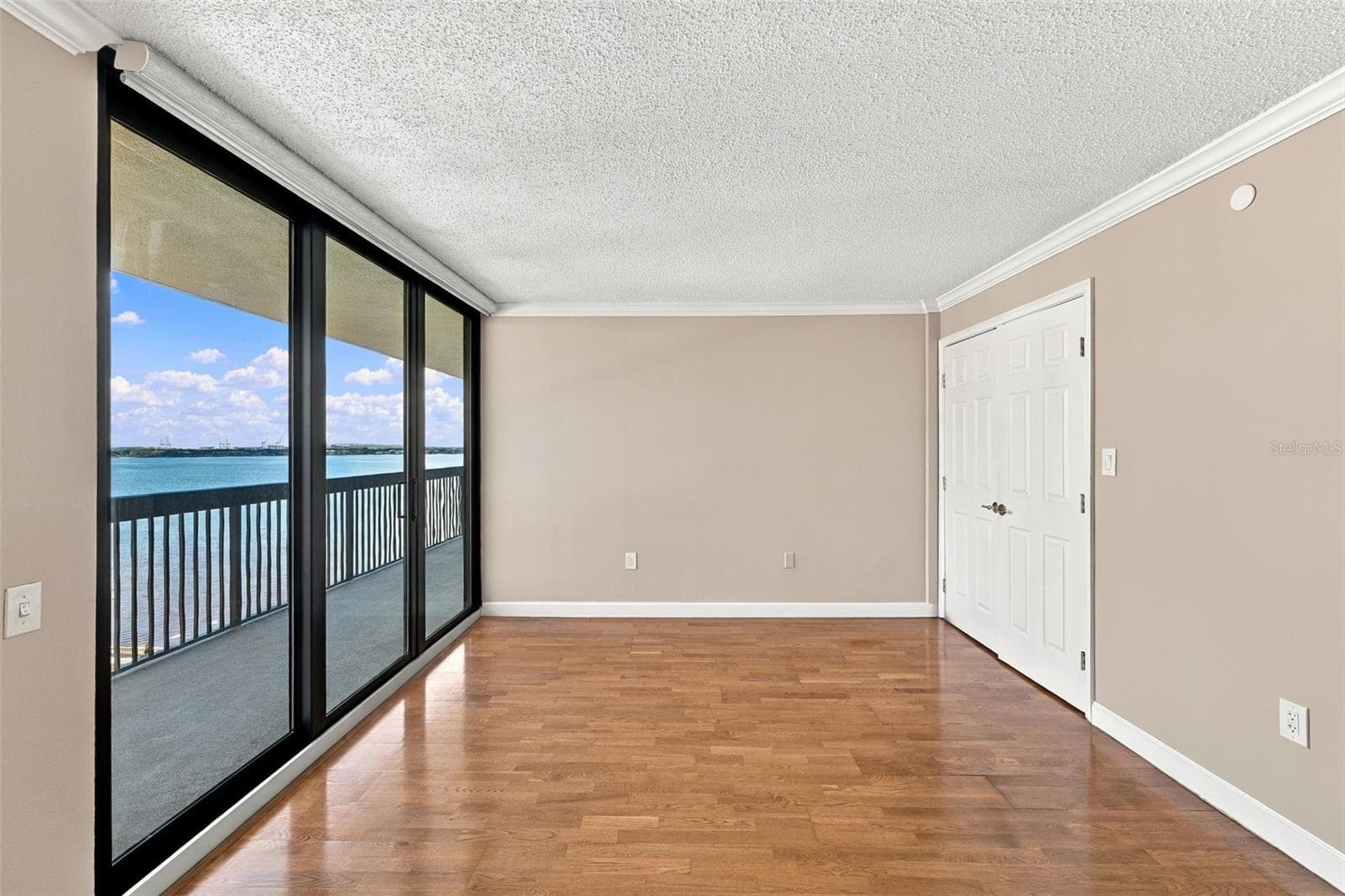 Condominium at 2413 BAYSHORE BLVD #1005, TAMPA, photo 32 of 57