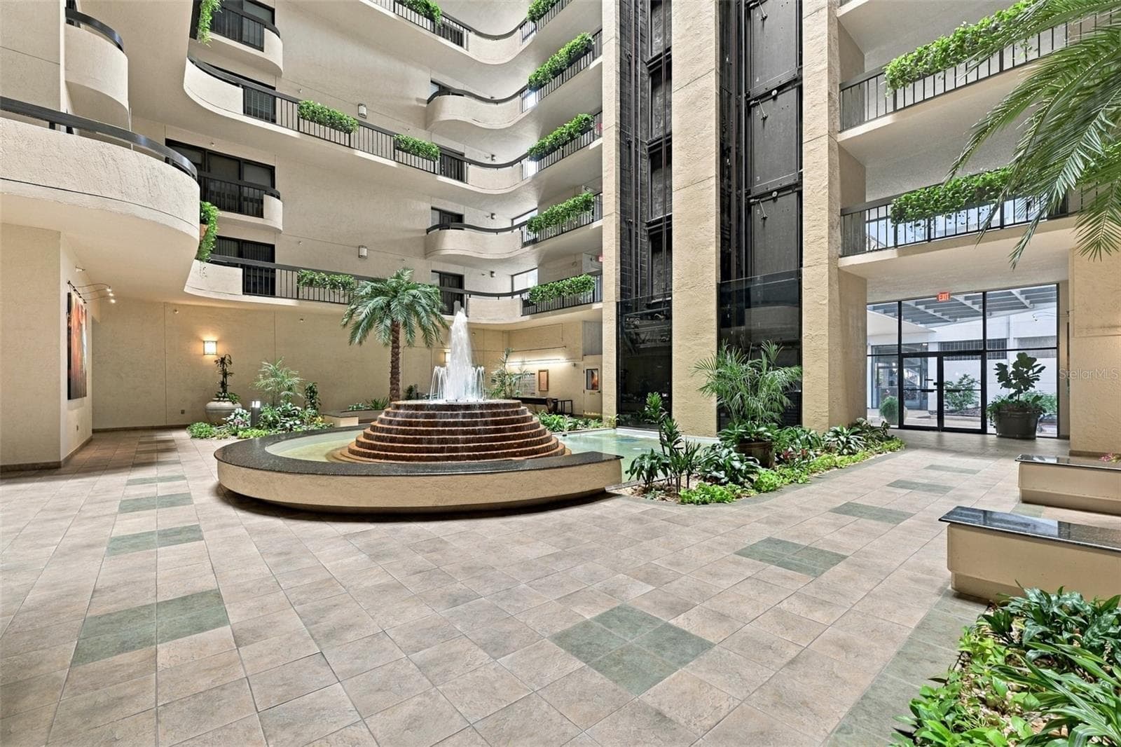 Condominium at 2413 BAYSHORE BLVD #1005, TAMPA, photo 44 of 57