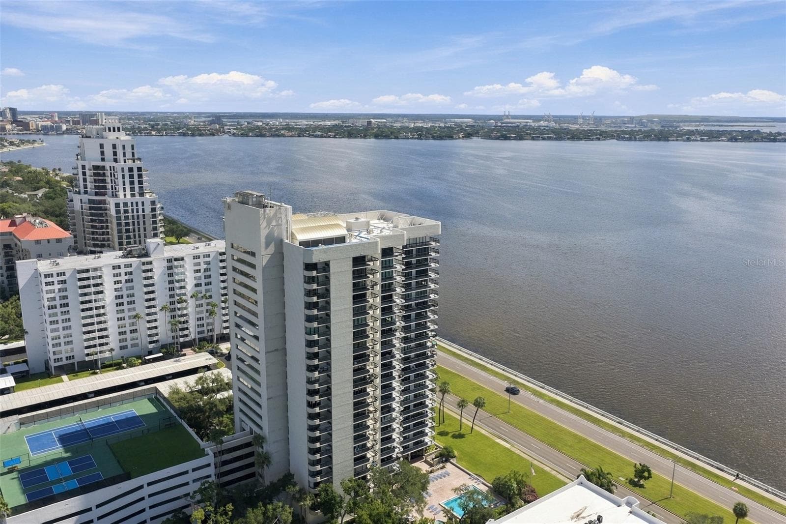 Condominium at 2413 BAYSHORE BLVD #1005, TAMPA, photo 52 of 57