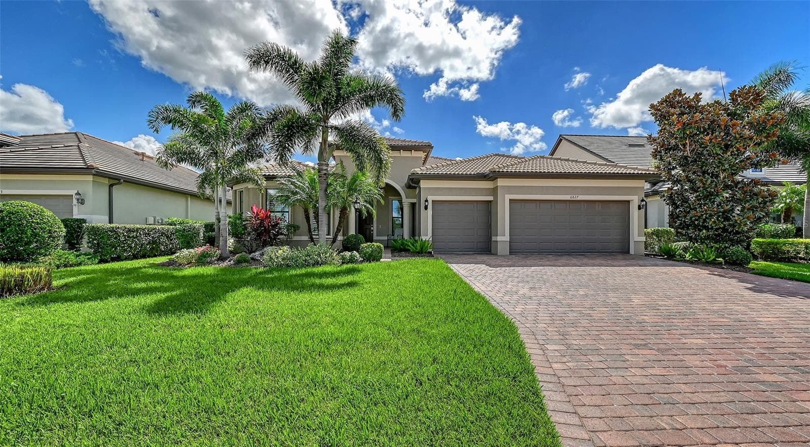 Single Family Residence at 6827 GOSPORT CV, BRADENTON, photo 2 of 96