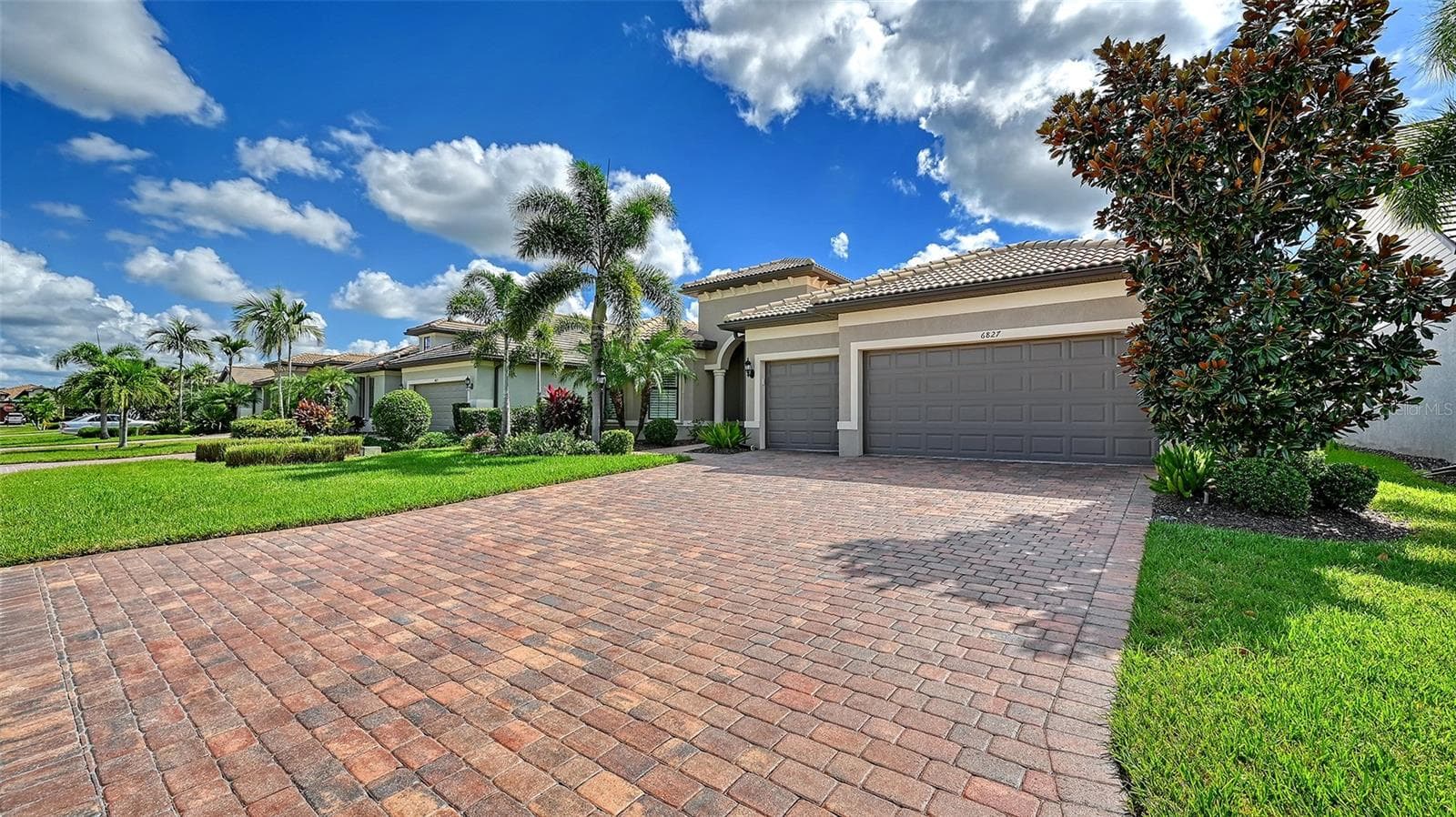 Single Family Residence at 6827 GOSPORT CV, BRADENTON, photo 4 of 96