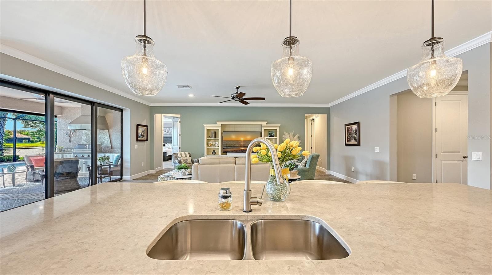 Single Family Residence at 6827 GOSPORT CV, BRADENTON, photo 14 of 96