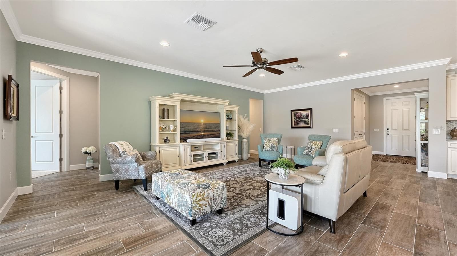 Single Family Residence at 6827 GOSPORT CV, BRADENTON, photo 24 of 96