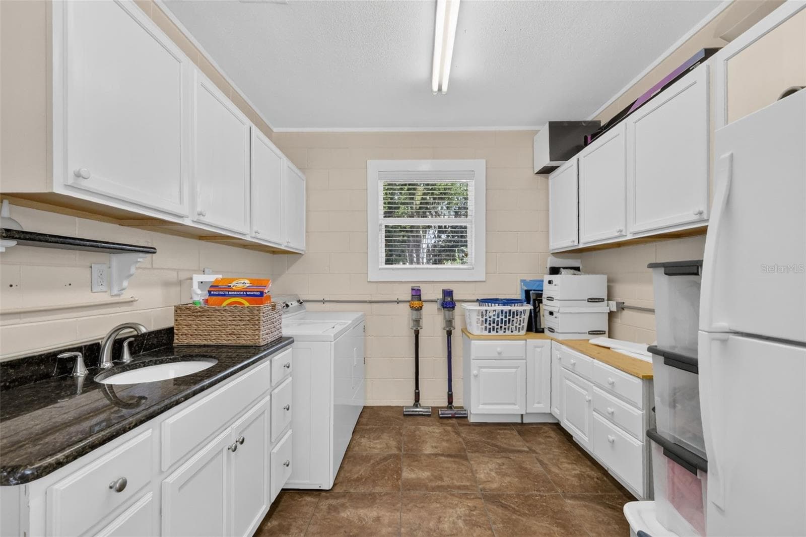 Single Family Residence at 1307 LA SALIDA WAY, LEESBURG, photo 26 of 35