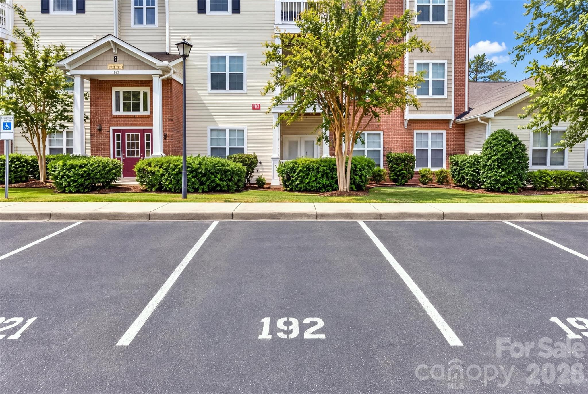 Condominium at 11232 Hyde Pointe Court, Charlotte, photo 34 of 43