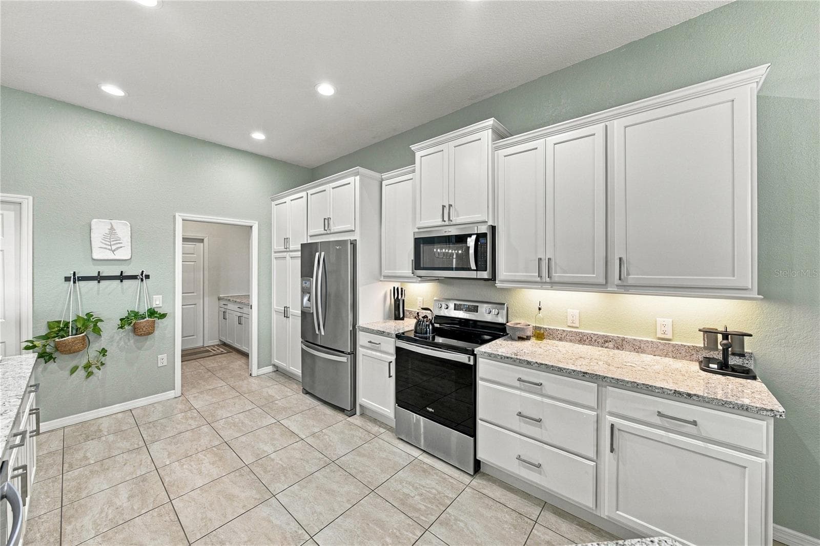 Kitchen - 6125 PEBBLE BEACH BLVD, WINTER HAVEN