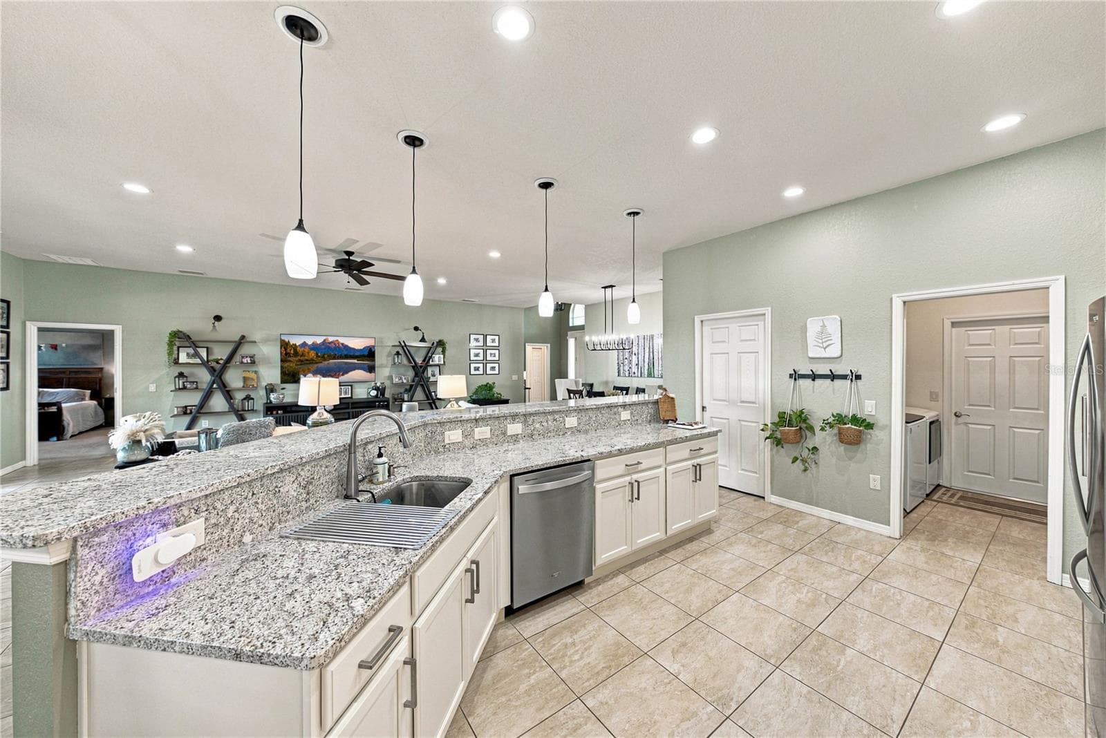 Kitchen - 6125 PEBBLE BEACH BLVD, WINTER HAVEN