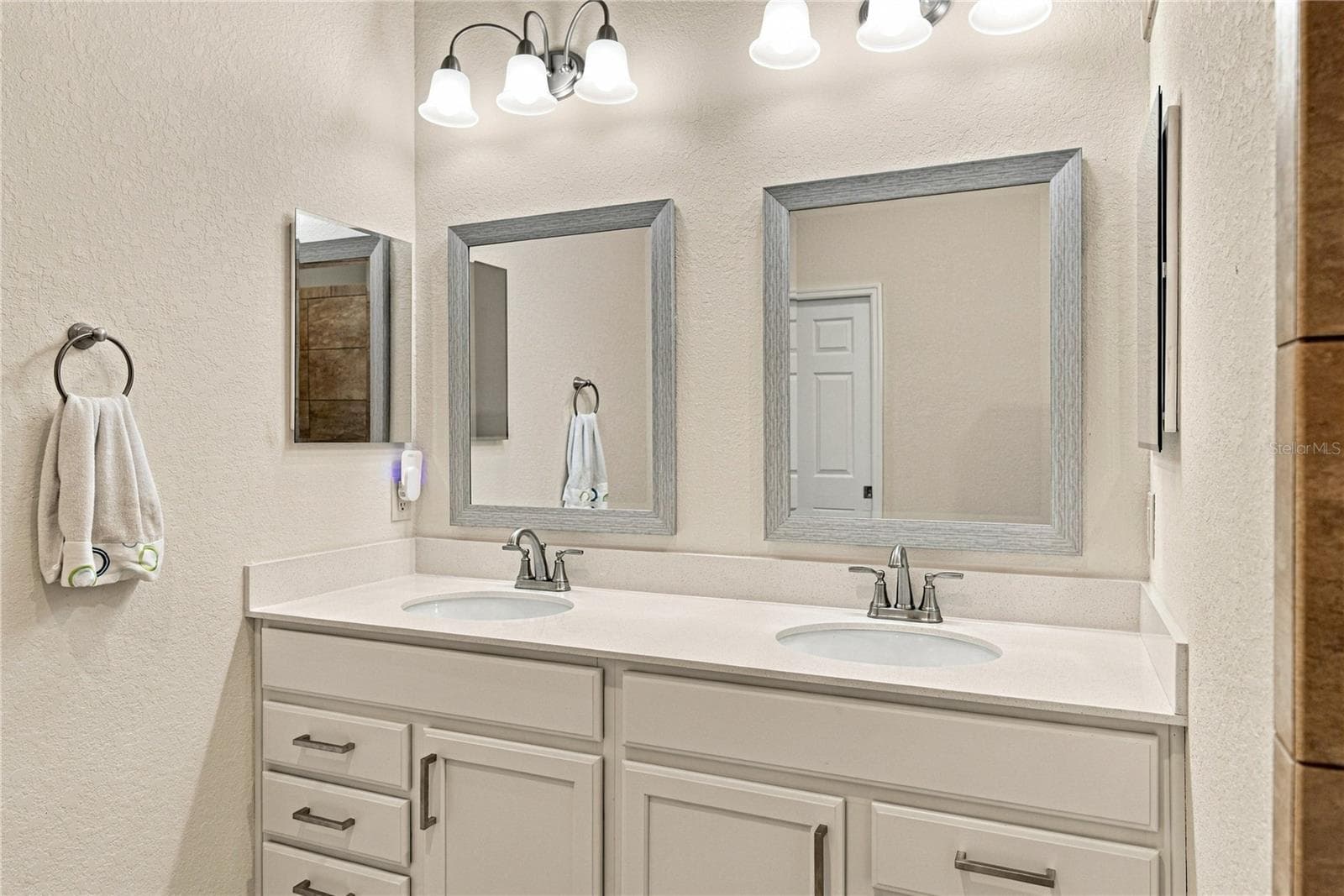 Primary bath - 6125 PEBBLE BEACH BLVD, WINTER HAVEN