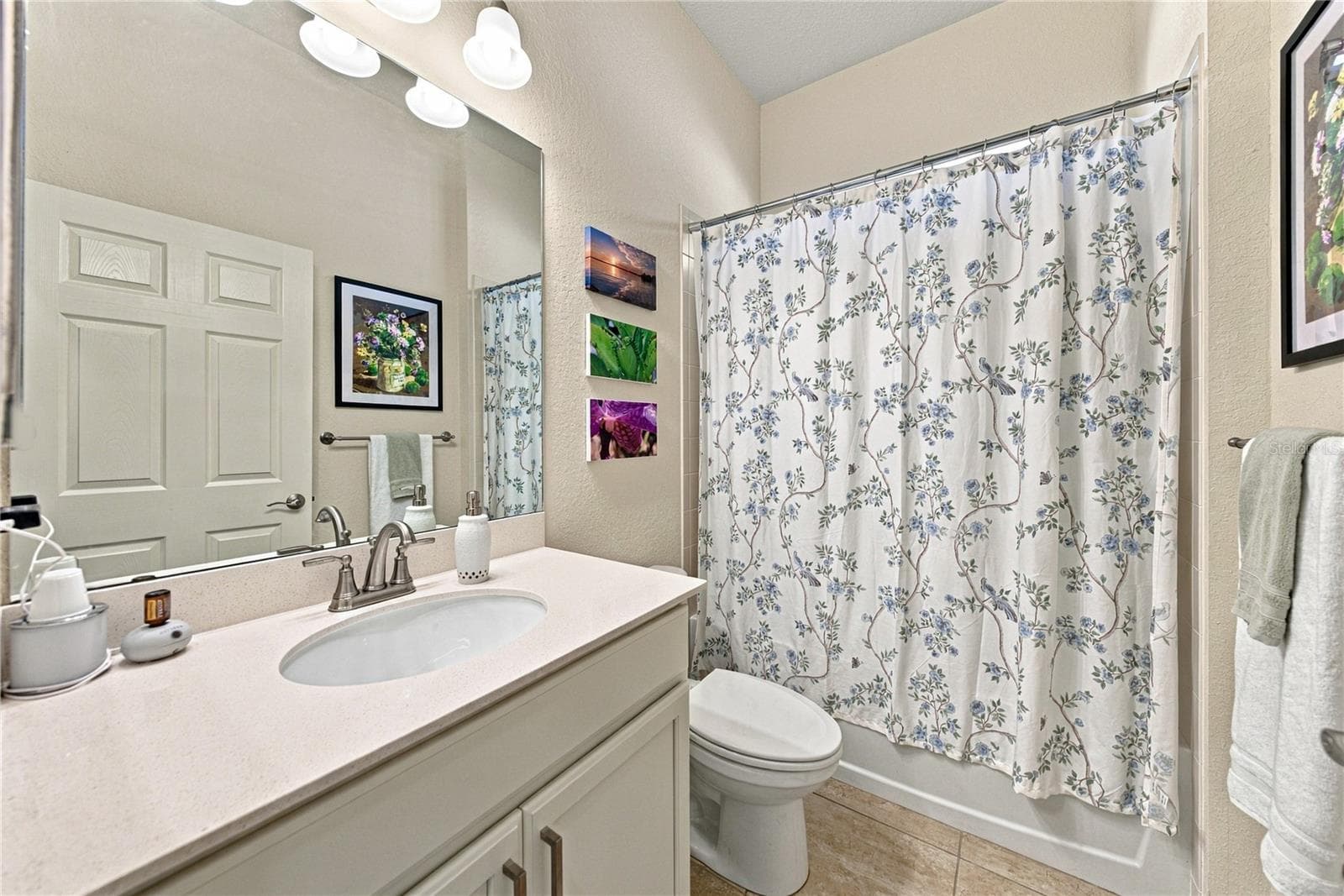 Guest bath - 6125 PEBBLE BEACH BLVD, WINTER HAVEN