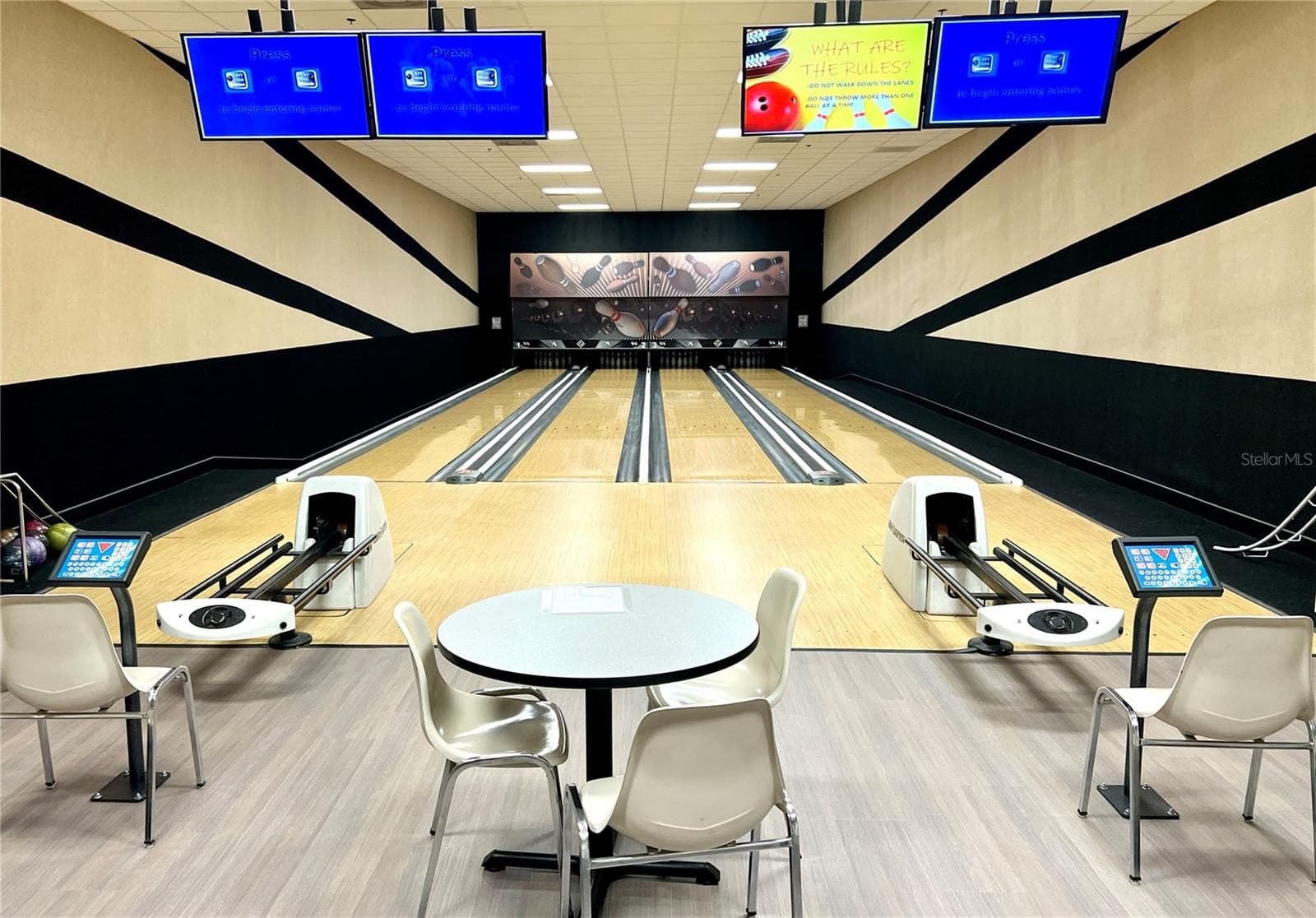 Clubhouse bowling alley - 6125 PEBBLE BEACH BLVD, WINTER HAVEN