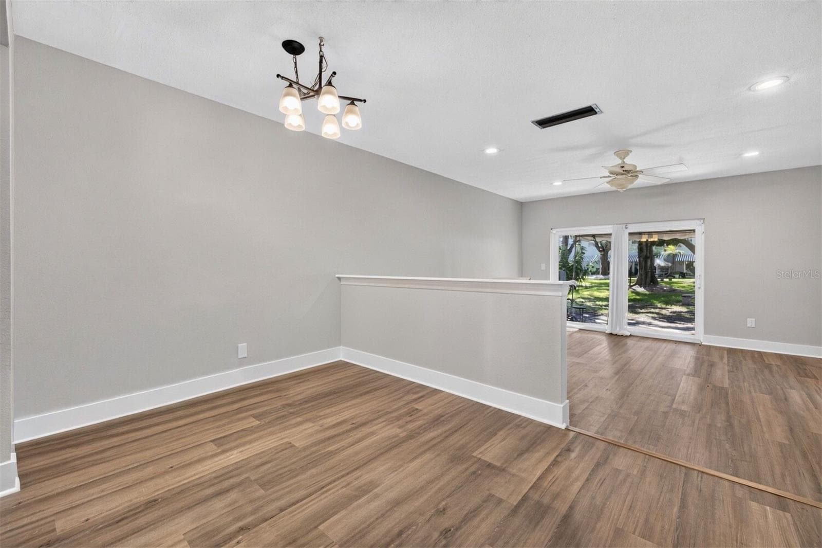 LPV Vinyl flooring - 6982 SUNSET DR S #6982, SOUTH PASADENA
